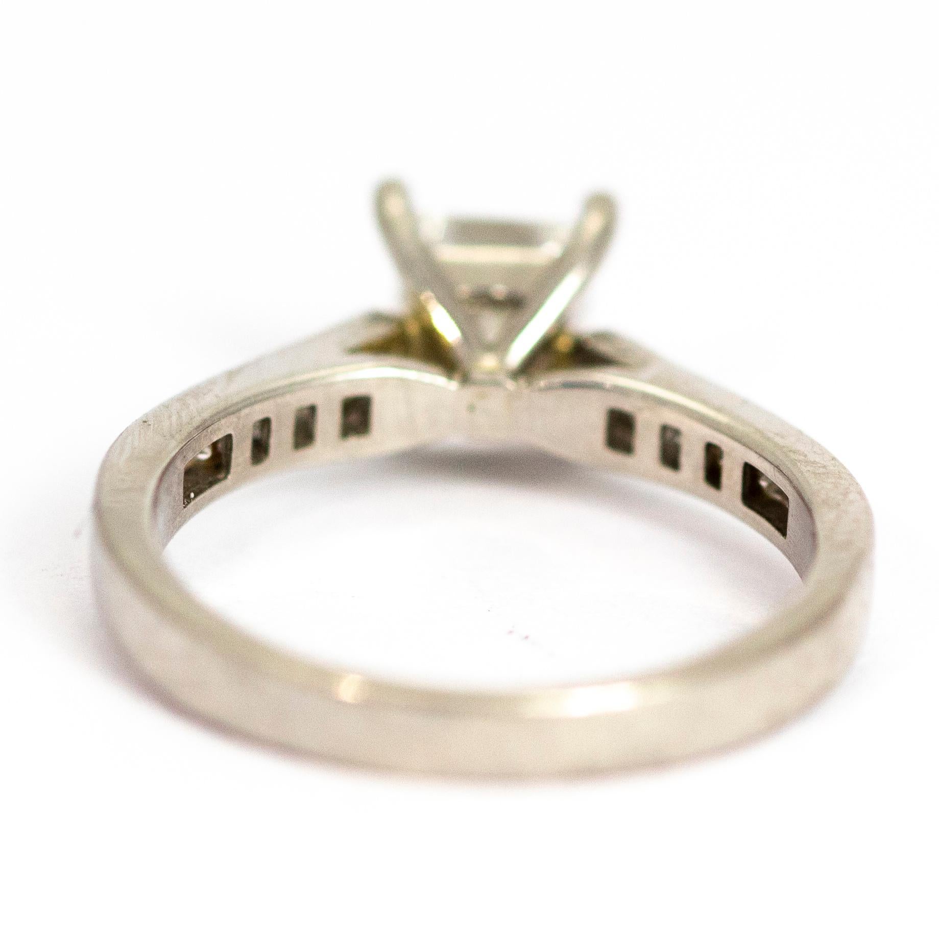 Ring aus Platin mit Diamant im Prinzessinnenschliff (Carréschliff) im Angebot