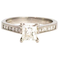 Ring aus Platin mit Diamant im Prinzessinnenschliff