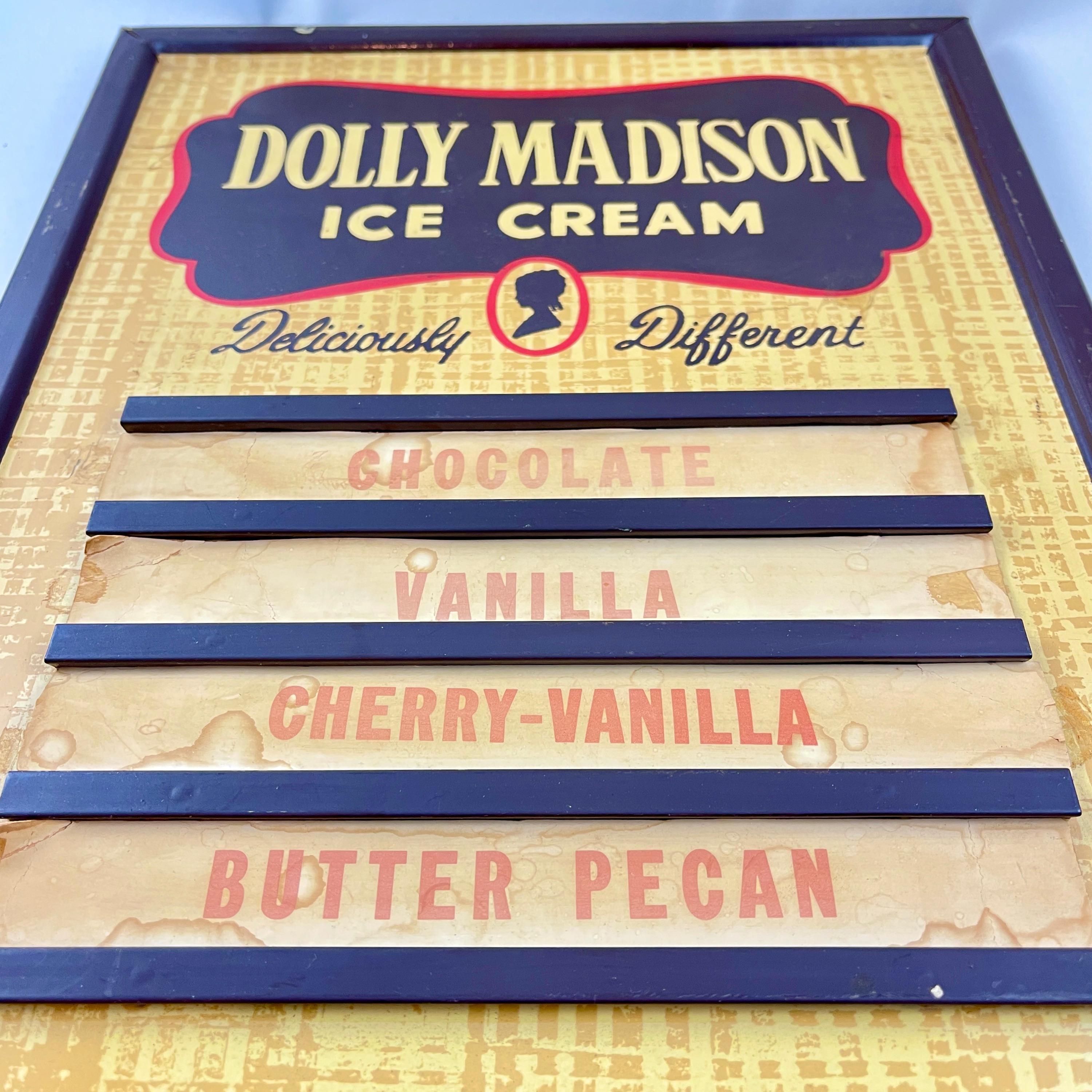 Tablero de sabores de helados Dolly Madison de estaño impreso vintage mediados del siglo XX en venta