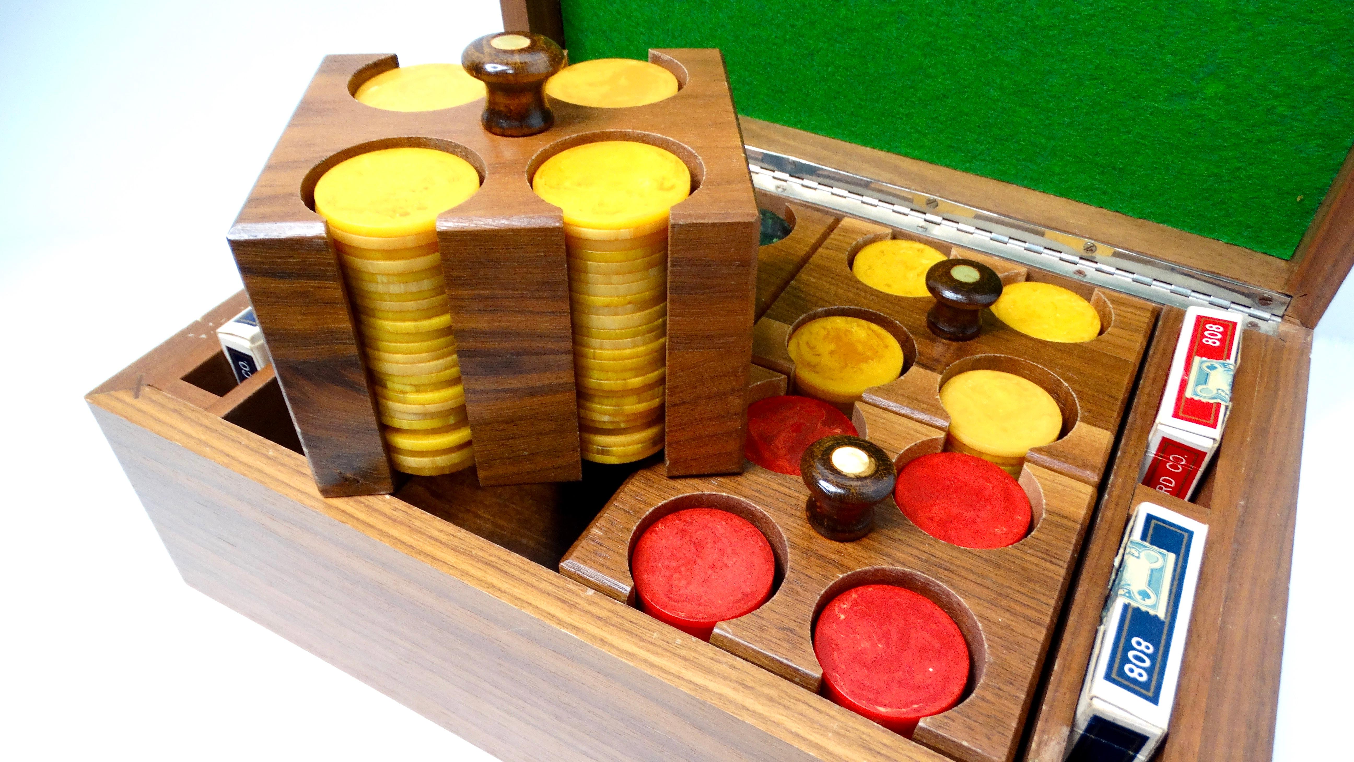 Brown Vintage Professional Grade Wood Roulette & Poker Card Chip Tray Set For Sale