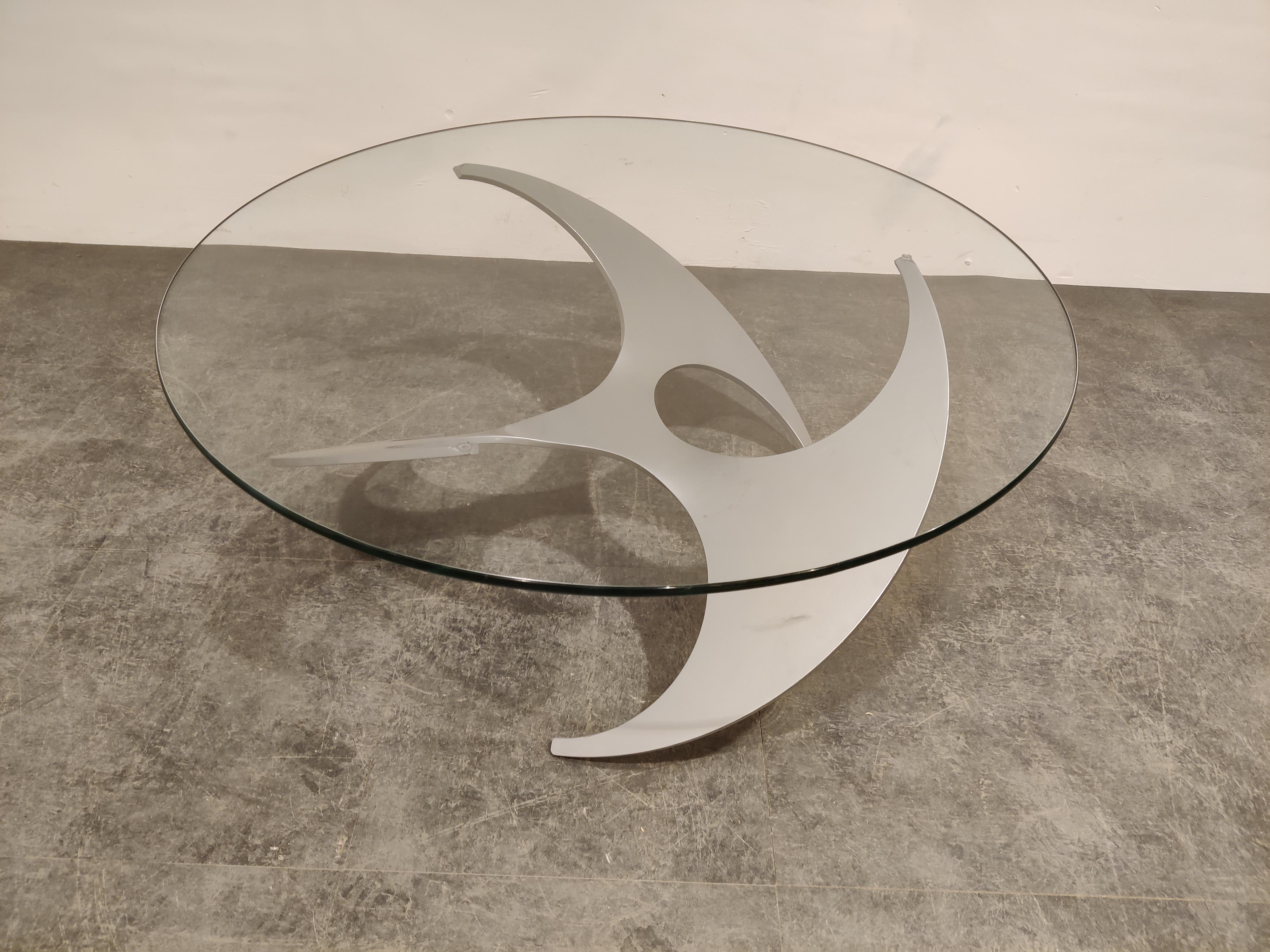 Mid century 'propellor' coffee table by Knut Hesterberg for Ronald Schmitt.

The table has a clear round glass top with a sculptural aluminium base.

The table is in good original condition.

1960s, Germany

Measures: Height