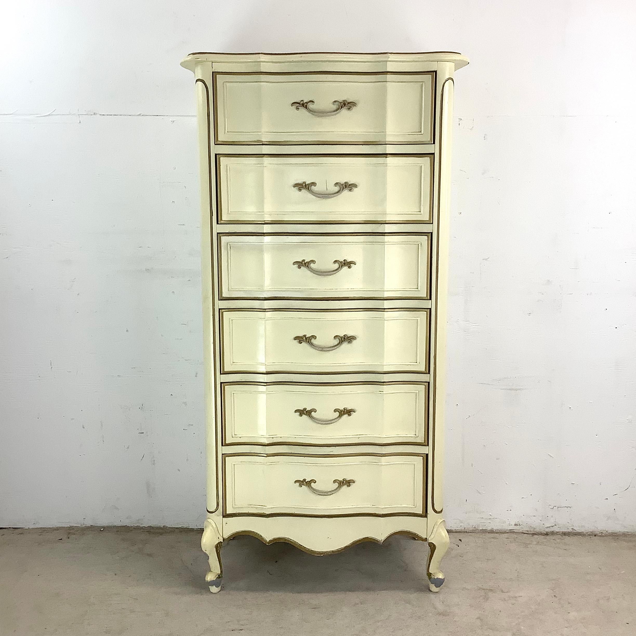 Stile provenzale Cassettiera provinciale vintage a sei cassetti per lingerie in vendita