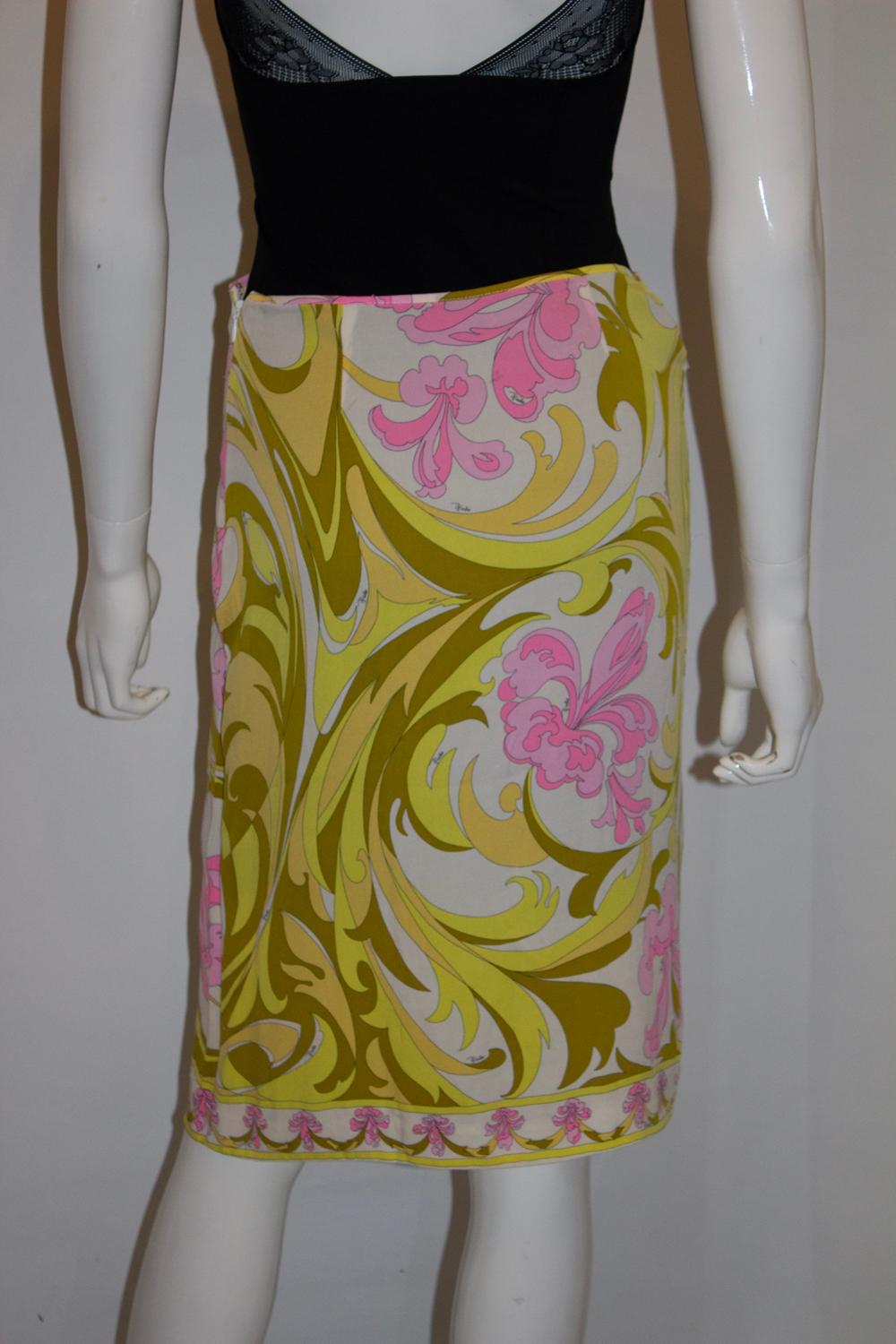 Marron Jupe en soie Pucci Vintage en vente