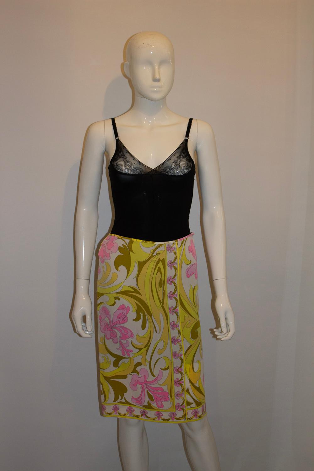Jupe en soie Pucci Vintage en vente 1
