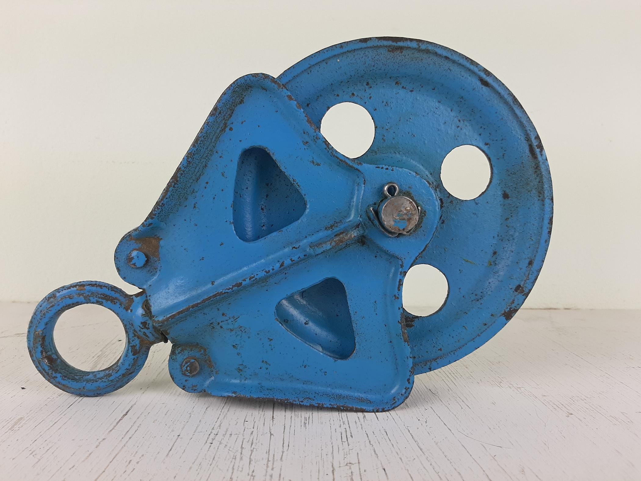 Industrial Vintage pulley Yugoslavia 1950s For Sale