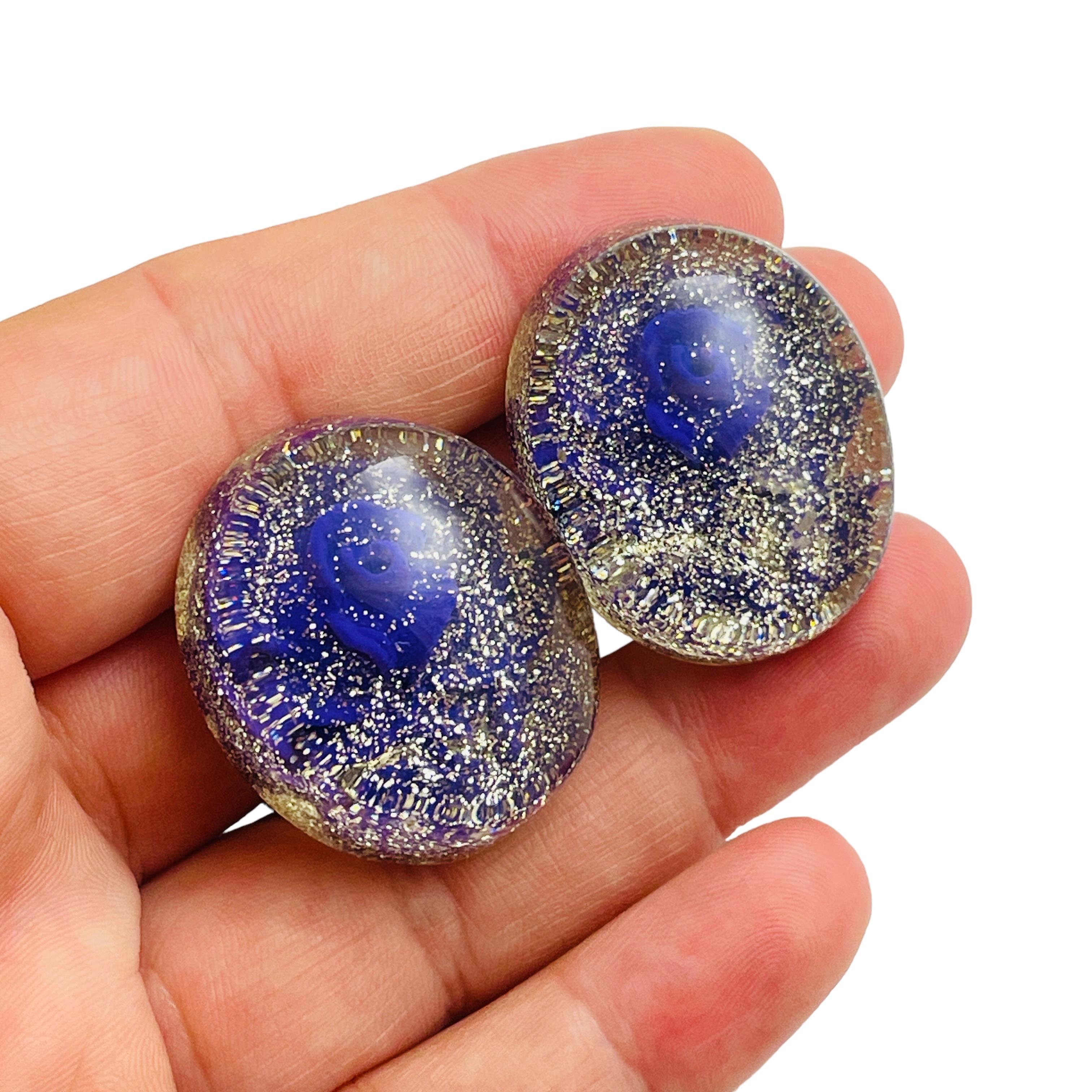 Vintage purple and clear lucite clip on earrings For Sale 1