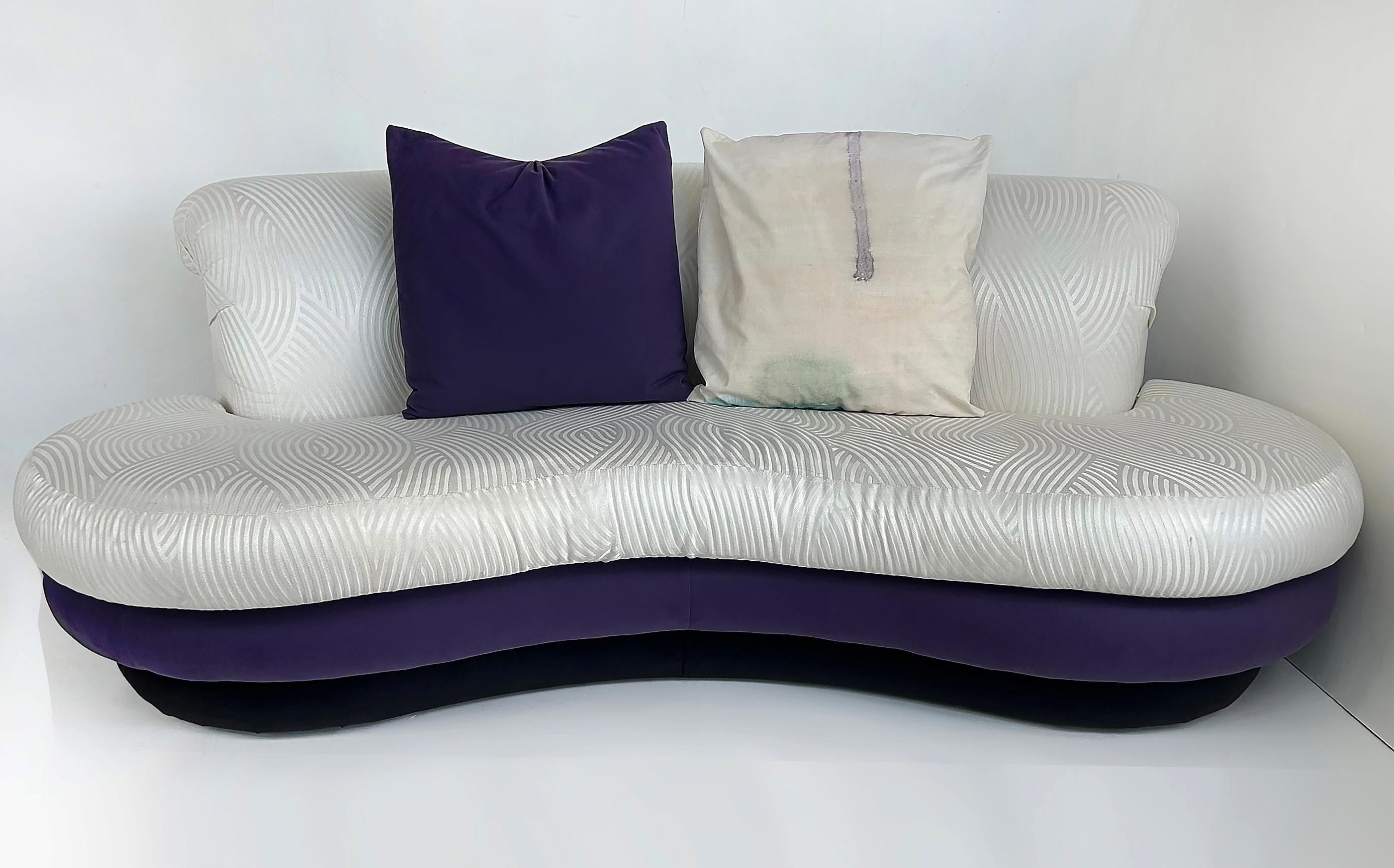 Vintage Purple and Off-White Cloud Sofas after Pearsall, Per Item en vente 1