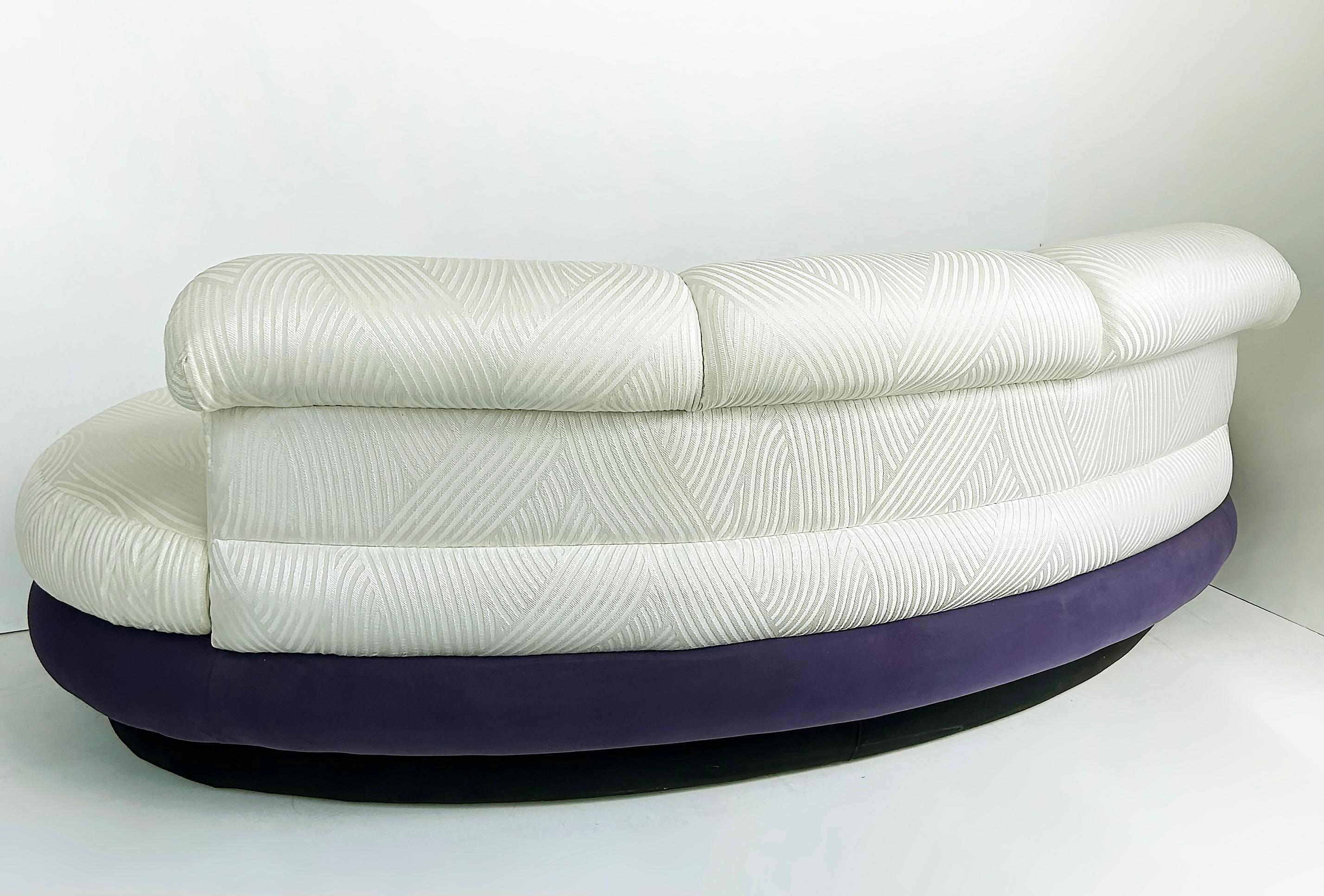 Vintage Purple and Off-White Cloud Sofas after Pearsall, Per Item en vente 4