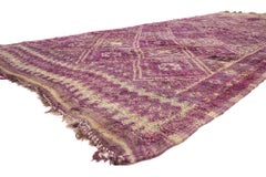 Alfombra marroquí vintage morada Beni MGuild de estilo tribal, alfombra marroquí bereber