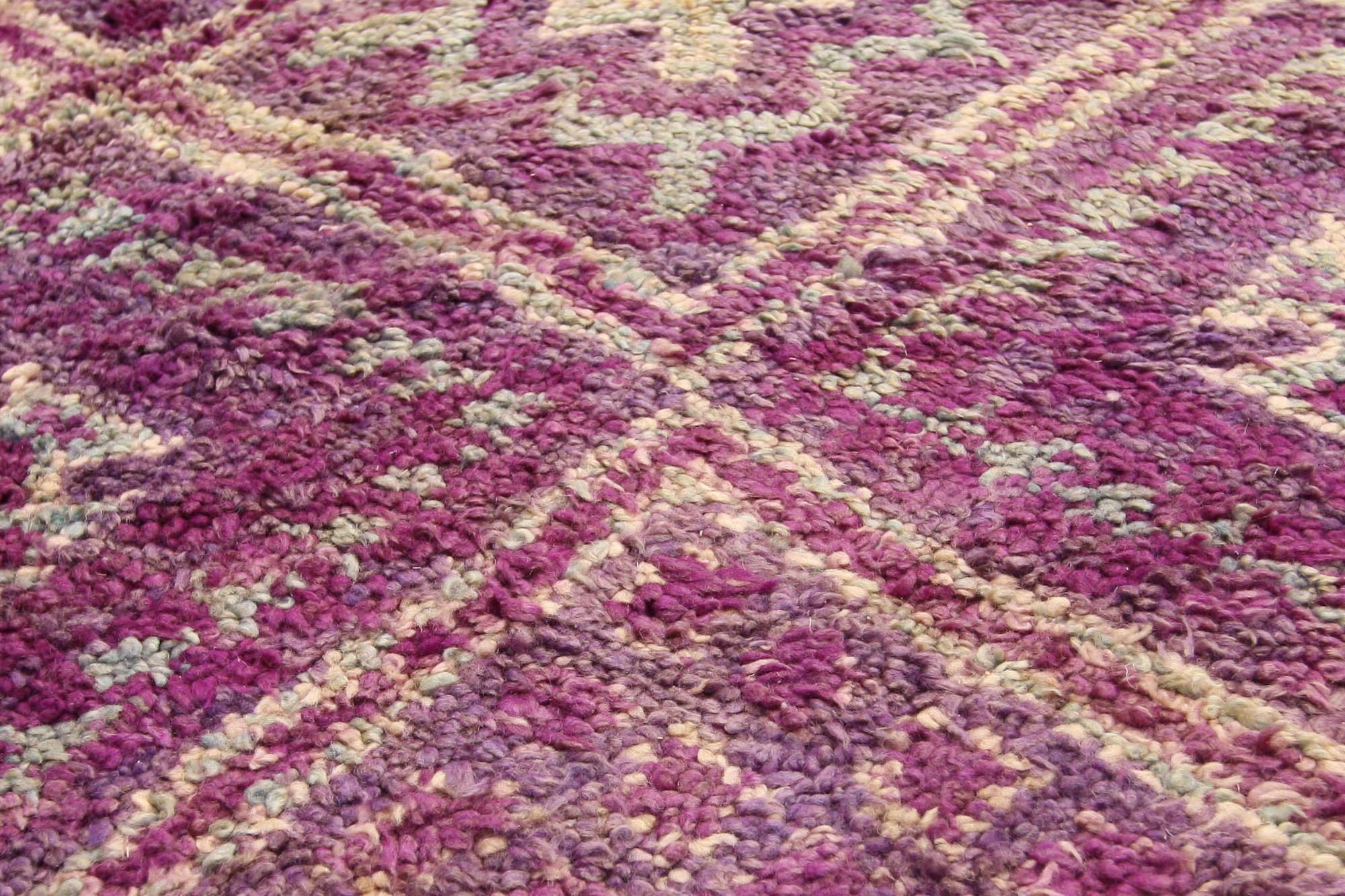 Vintage Purple Beni MGuild Moroccan Rug with Tribal Style, Berber Moroccan Rug In Good Condition For Sale In Dallas, TX