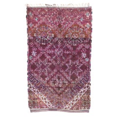 Marokkanischer Beni M'Guild Vintage-Teppich in Violett, Boho Chic Meets Hygge Vibes, Vintage