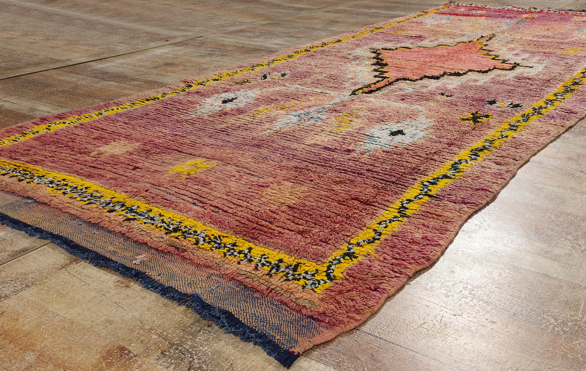 Lila Boujad Marokkanischer Vintage-Teppich, Stammeskunst-Enchantment Meets Bohemian Nomad, Vintage im Angebot 1