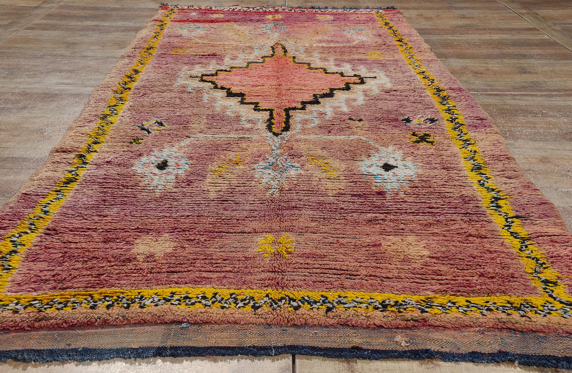 Lila Boujad Marokkanischer Vintage-Teppich, Stammeskunst-Enchantment Meets Bohemian Nomad, Vintage im Angebot 2