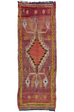 Lila Boujad Marokkanischer Vintage-Teppich, Stammeskunst-Enchantment Meets Bohemian Nomad, Vintage