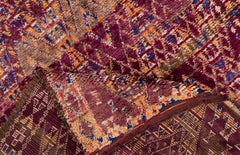 Tappeto marocchino vintage annodato a mano, lana, disegno geometrico viola, 1960