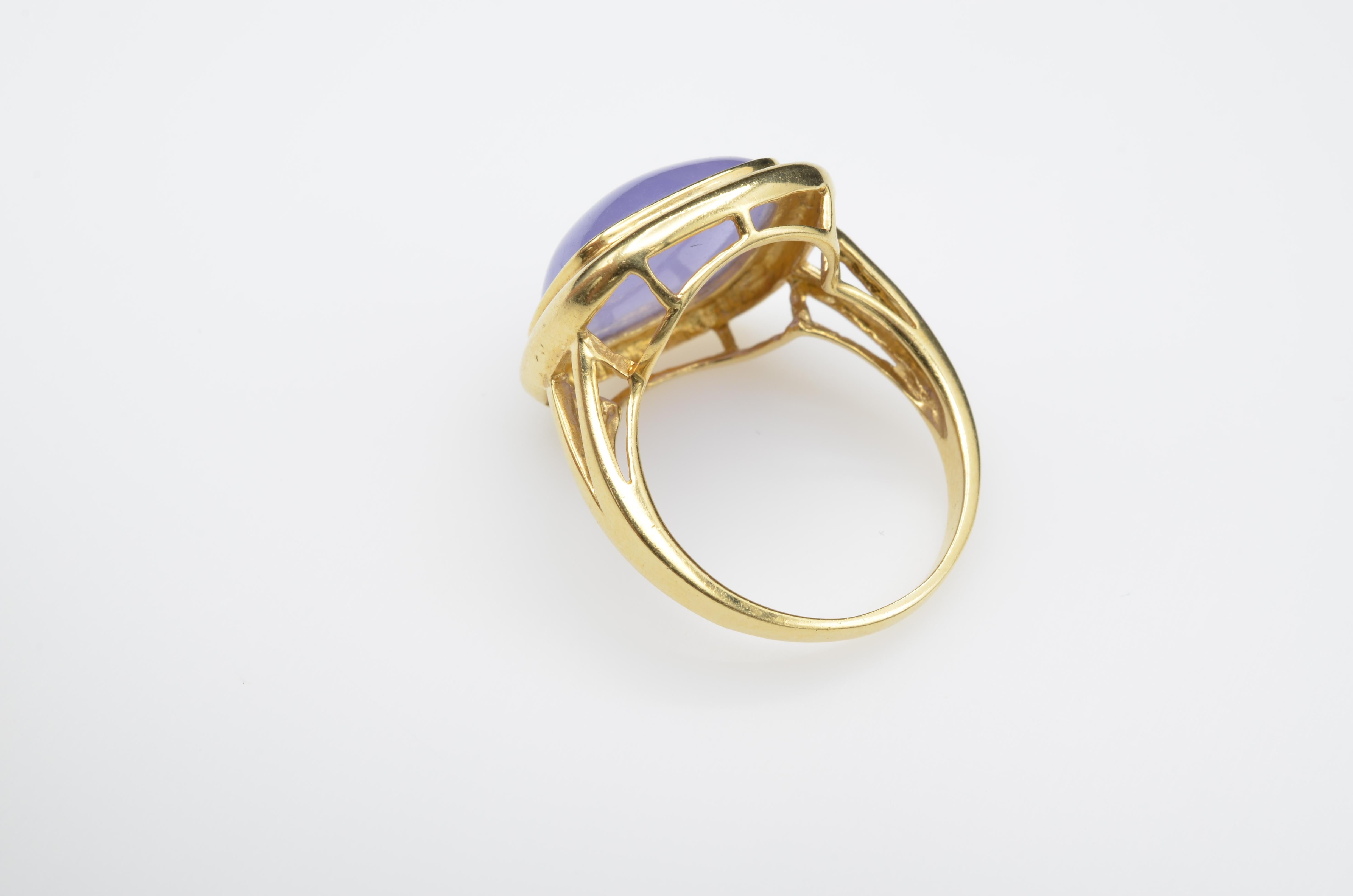 Modern Purple Jade Cabochon Yellow Gold Ring