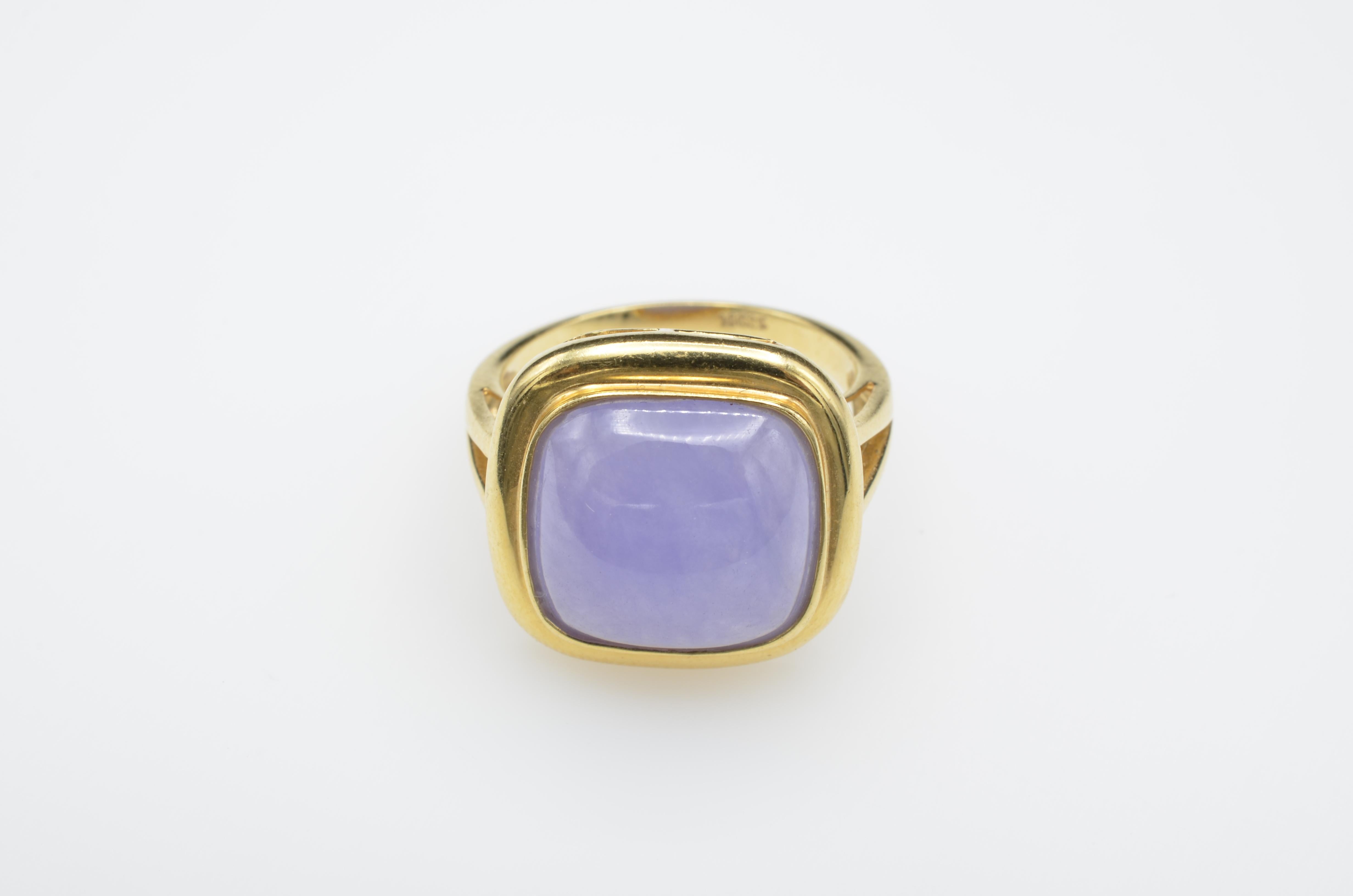 Women's or Men's Purple Jade Cabochon Yellow Gold Ring