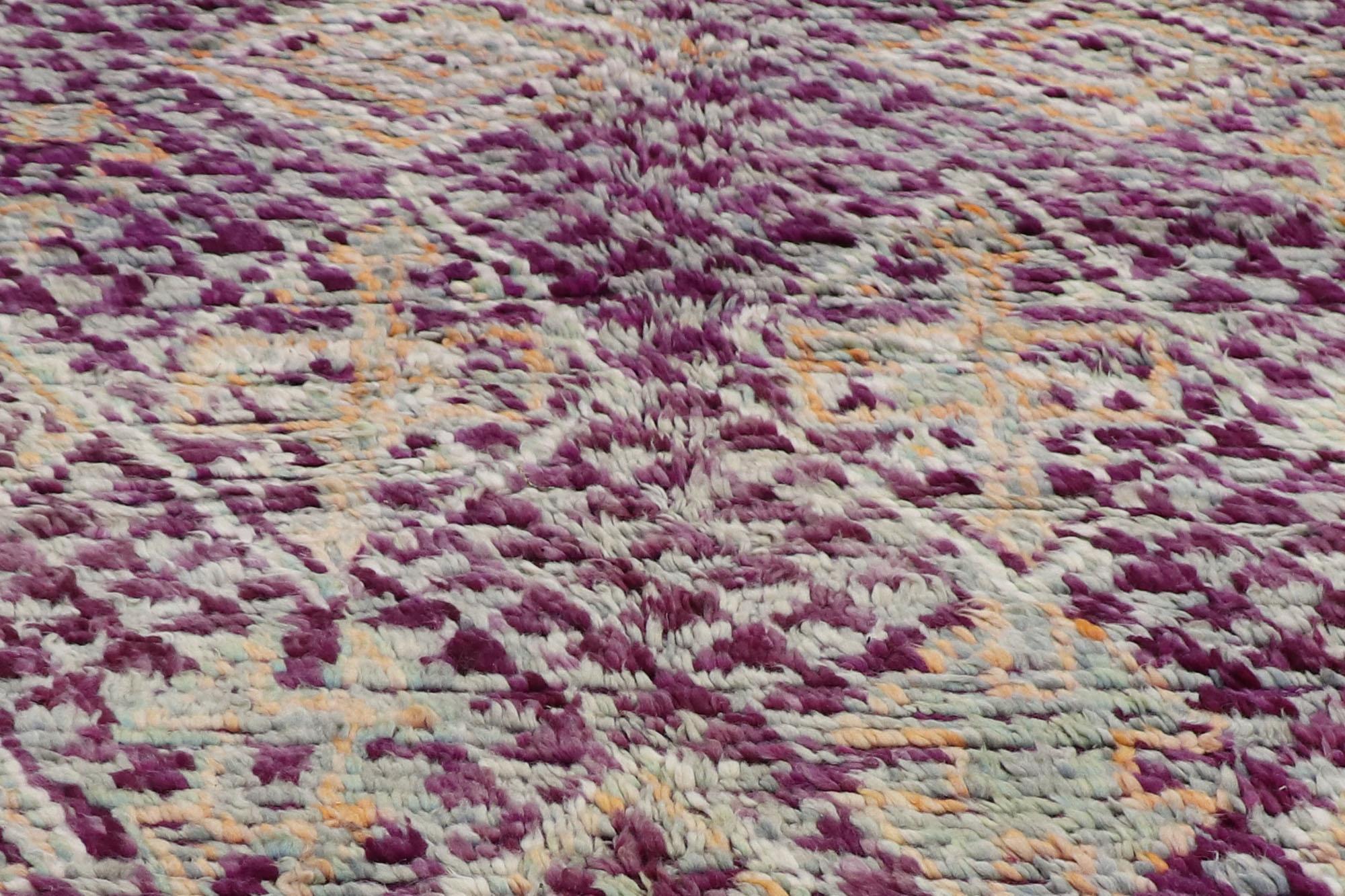 Vintage Purple Moroccan Rug, Boho Tribal Chic Meets Global Midcentury In Good Condition For Sale In Dallas, TX