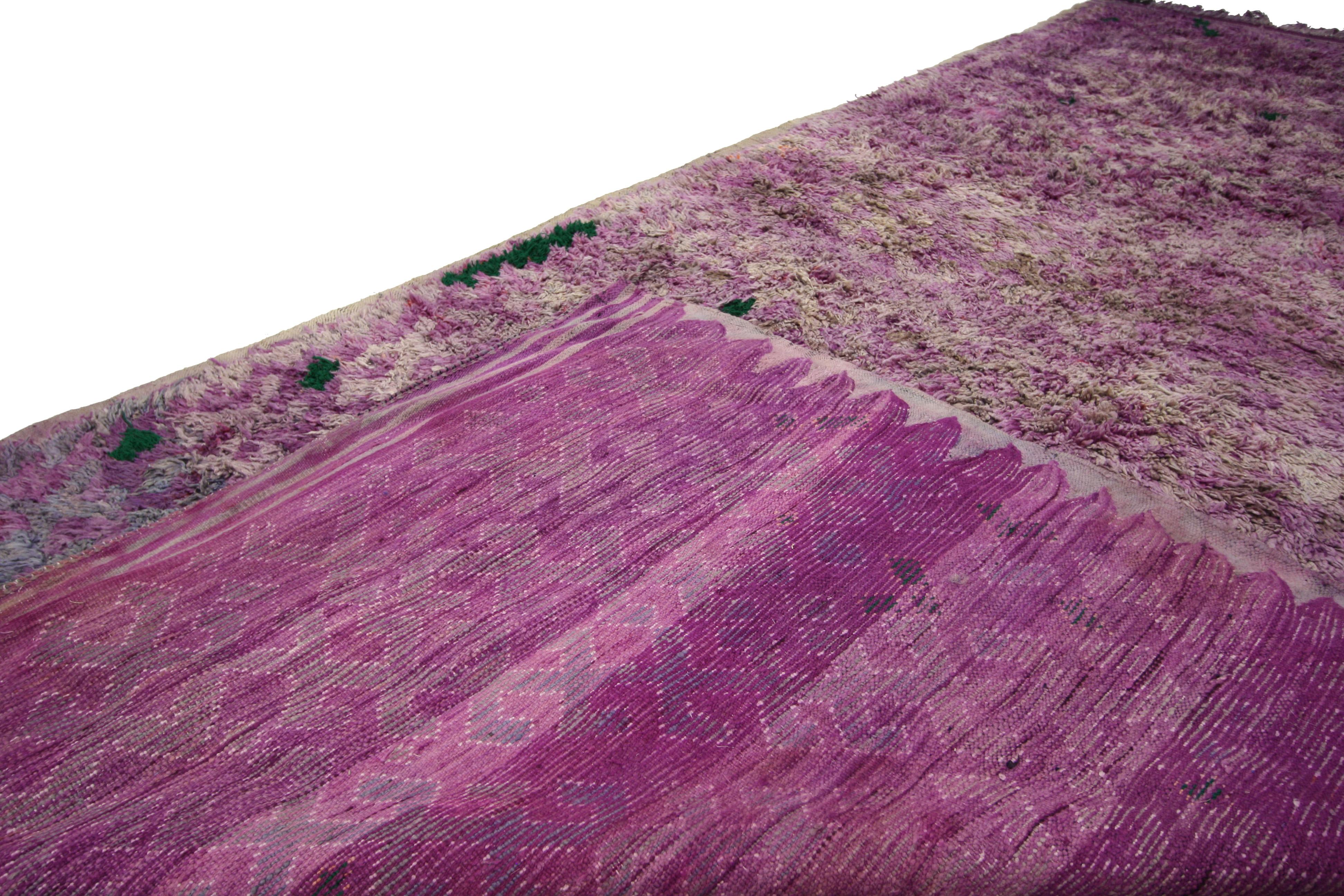 Vintage Purple Berber Moroccan Rug with Postmodern Memphis and Tribal Style In Good Condition In Dallas, TX