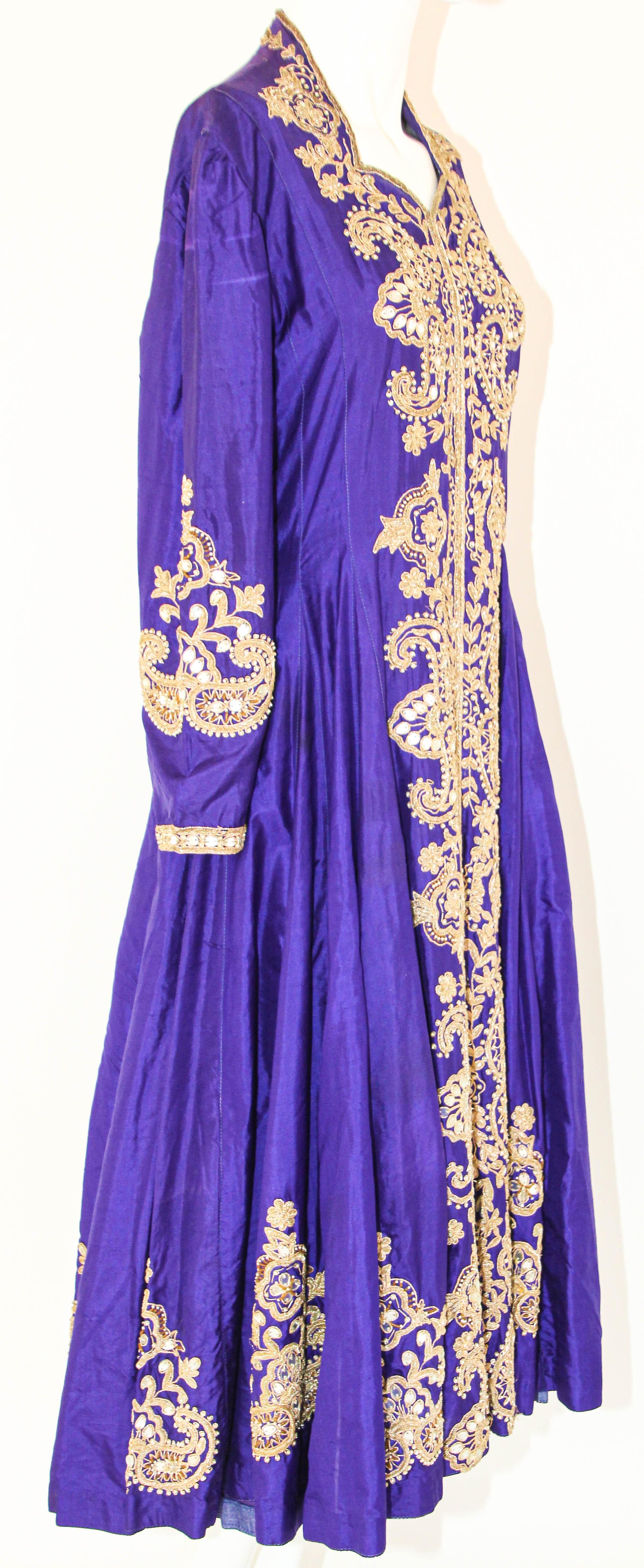  Vintage Purple Silk Embroidered Maxi Dress Anarkali Kashmir Princess Gown For Sale 6