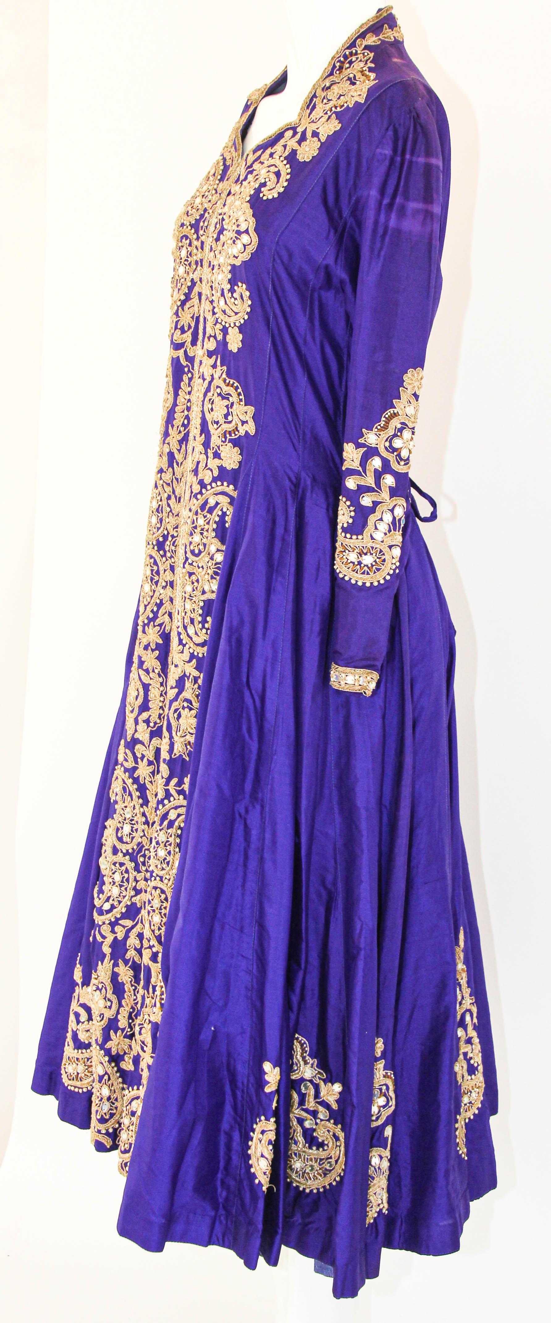  Vintage Purple Silk Embroidered Maxi Dress Anarkali Kashmir Princess Gown For Sale 9