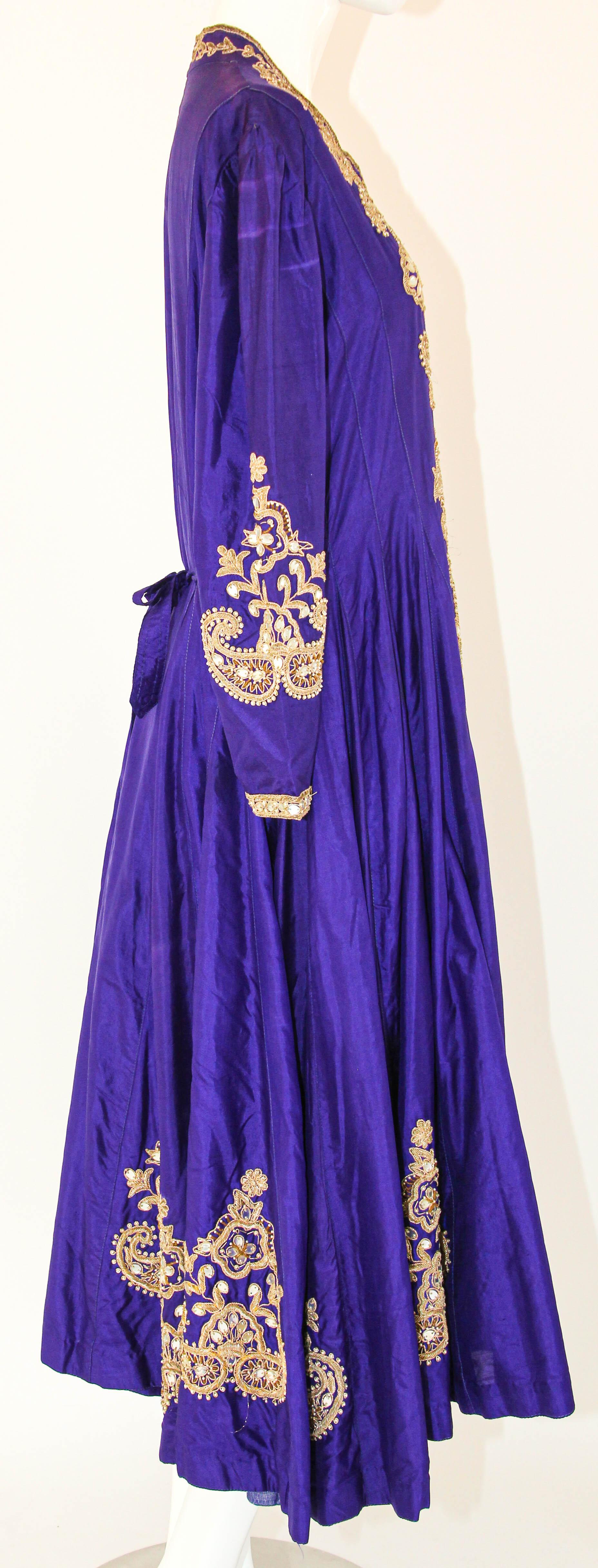  Vintage Purple Silk Embroidered Maxi Dress Anarkali Kashmir Princess Gown For Sale 11