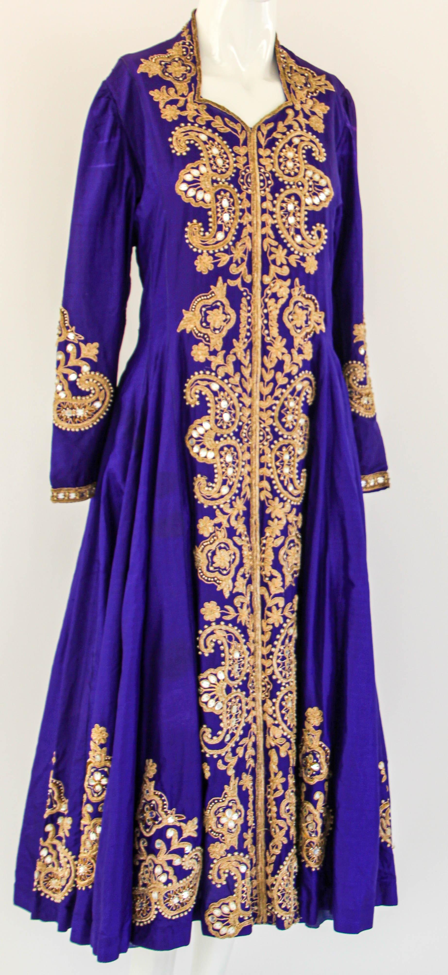  Vintage Purple Silk Embroidered Maxi Dress Anarkali Kashmir Princess Gown For Sale 12