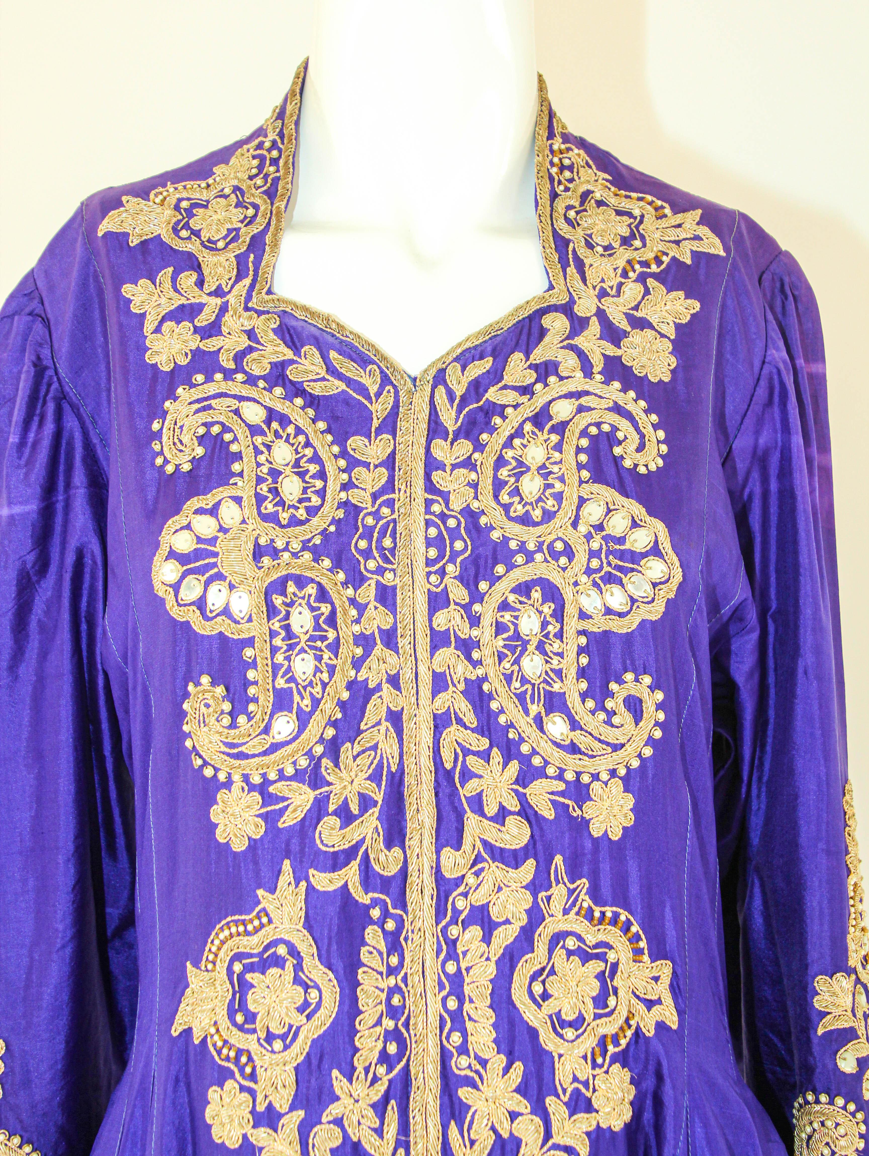 Women's or Men's  Vintage Purple Silk Embroidered Maxi Dress Anarkali Kashmir Princess Gown For Sale