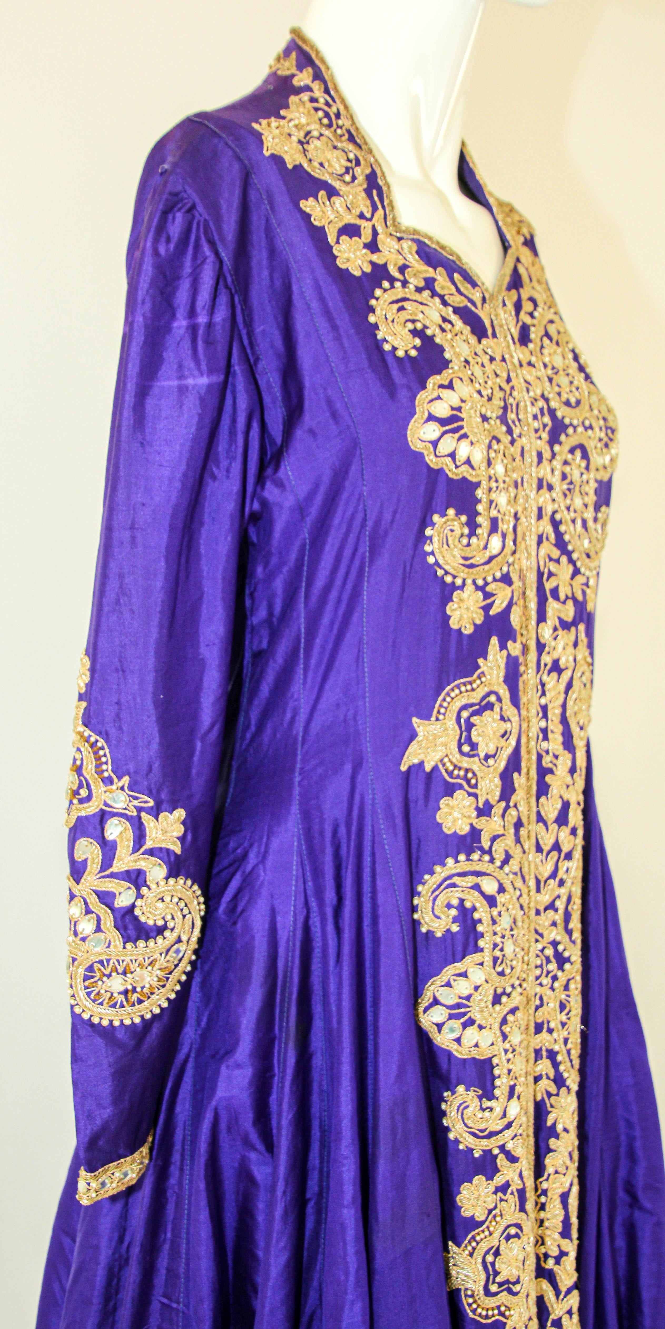  Vintage Purple Silk Embroidered Maxi Dress Anarkali Kashmir Princess Gown For Sale 2
