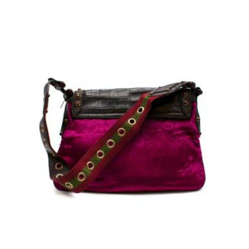 Gucci Purple Velvet Alligator Pelham Flap Bag
 
 
 
 - Soft purple leather body 
 
 - Alligator leather flap and front detail 
 
 - Tortoise shell clasp detail 
 
 - Bead and eyelet details 
 
 - One interior compartment 
 
 - One zip pocket 
 
 -