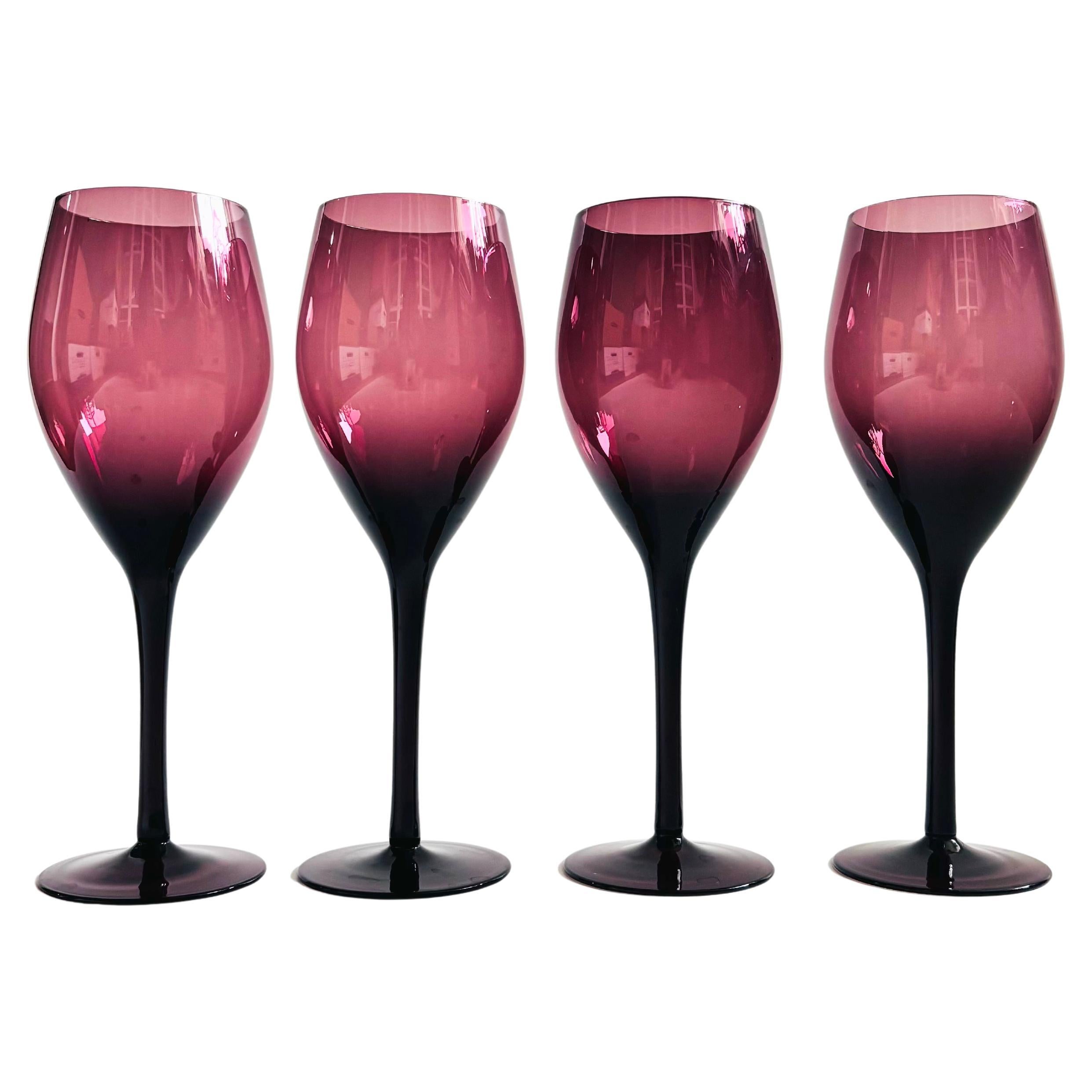 Lila Vintage Weingläser - Satz von 4 im Angebot