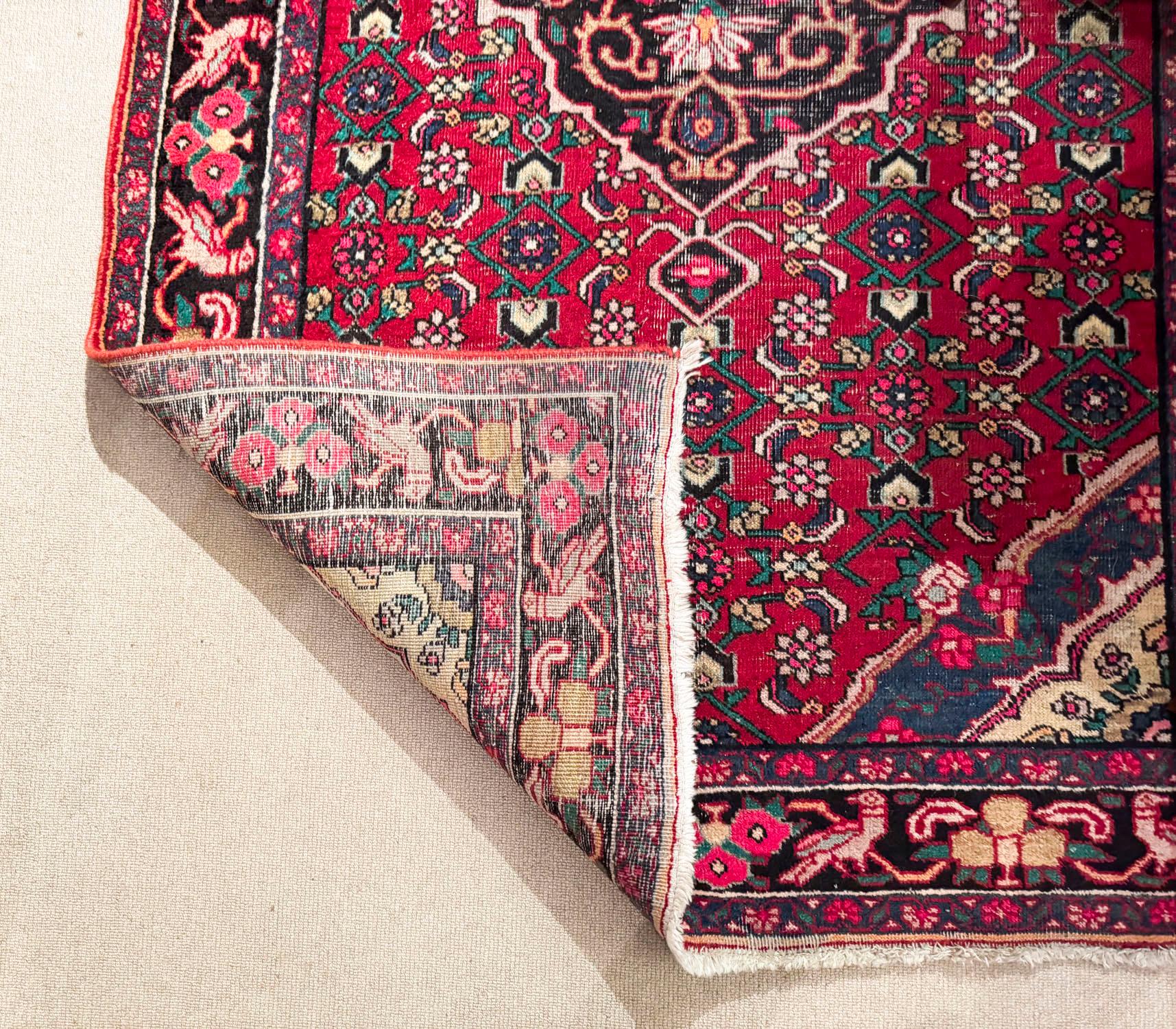 Vintage Qashqai 100% Wolle Persischer Teppich 205 x 122cm 20. Jahrhundert im Angebot 2