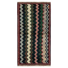 Qashqai Persischer Gabbeh Vintage-Läufer mit Chevron-Muster von Rug & Kilim