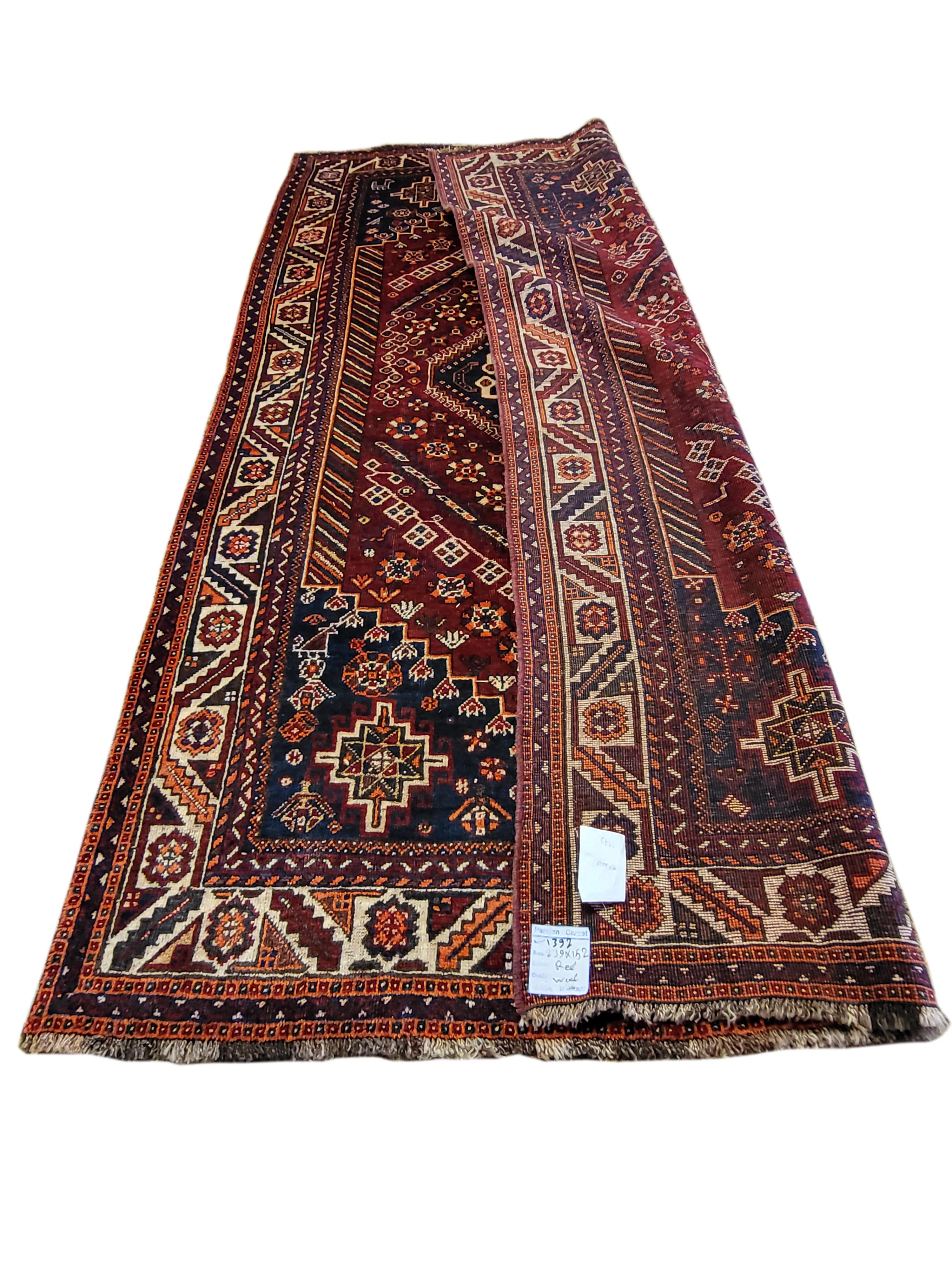 5'x7' Antique Qashqai - Rahimi Persian Rug In Good Condition For Sale In Blacksburg, VA