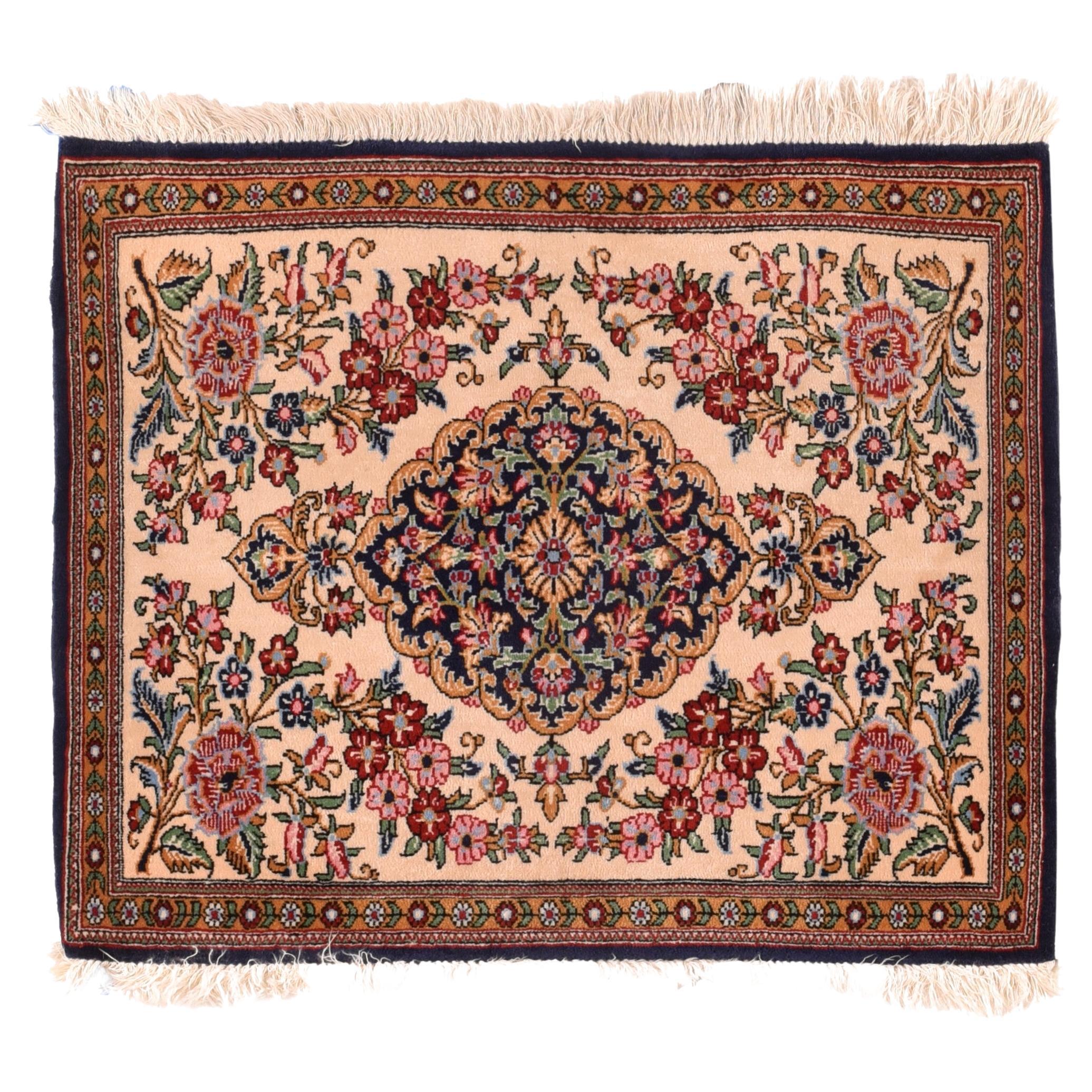 Qashqai-Teppich im Vintage-Stil 2'1'' x 2'3'' im Angebot