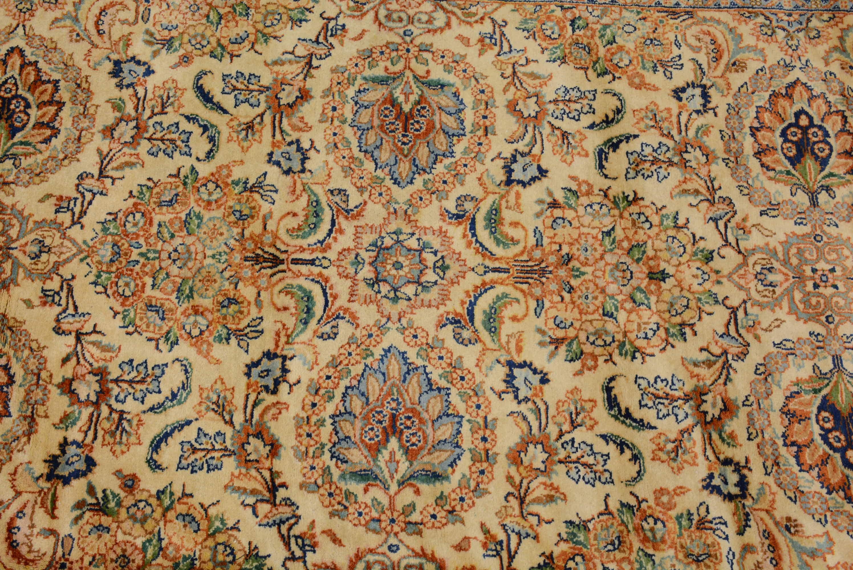Persiano Tappeto vintage Qazvin in vendita