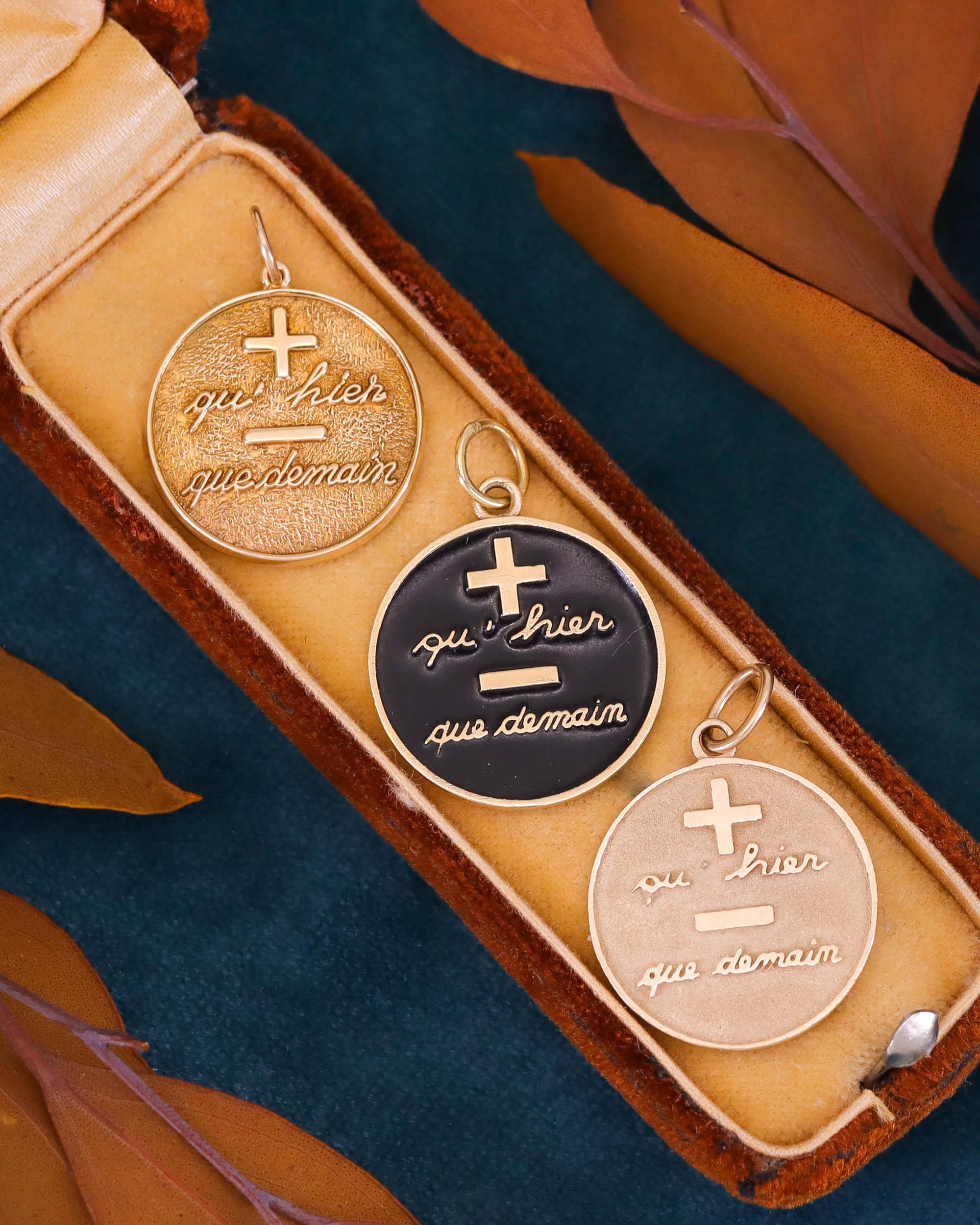 Vintage Qu' Hier Que Demain Vintage-Anhänger aus 14k Gold im Angebot 3