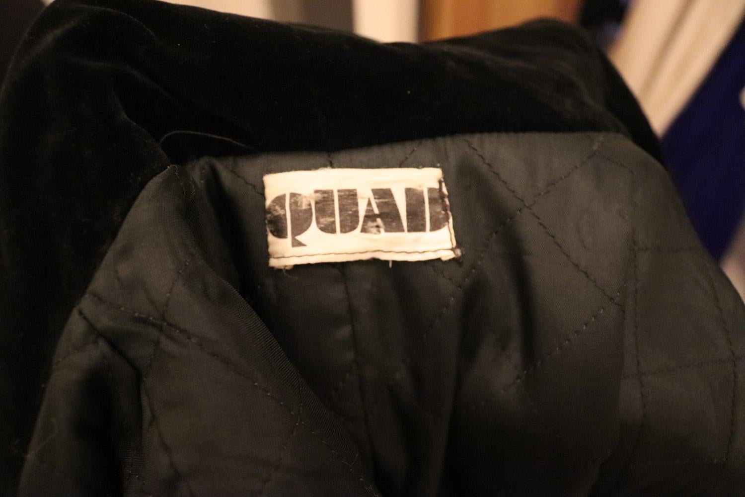 Vintage Quad Dark Chocolate Brown Velvet Cape with Quilted Lining For Sale 4