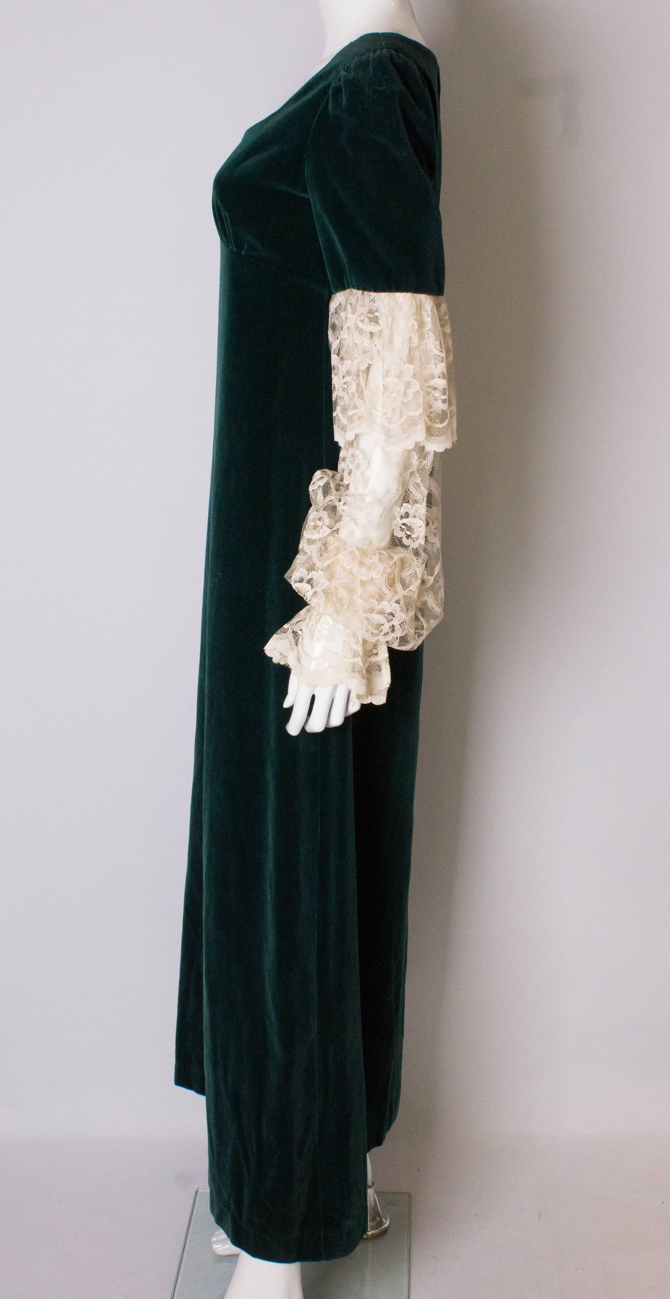 Vintage Quad Green Velvet Gown In Good Condition For Sale In London, GB