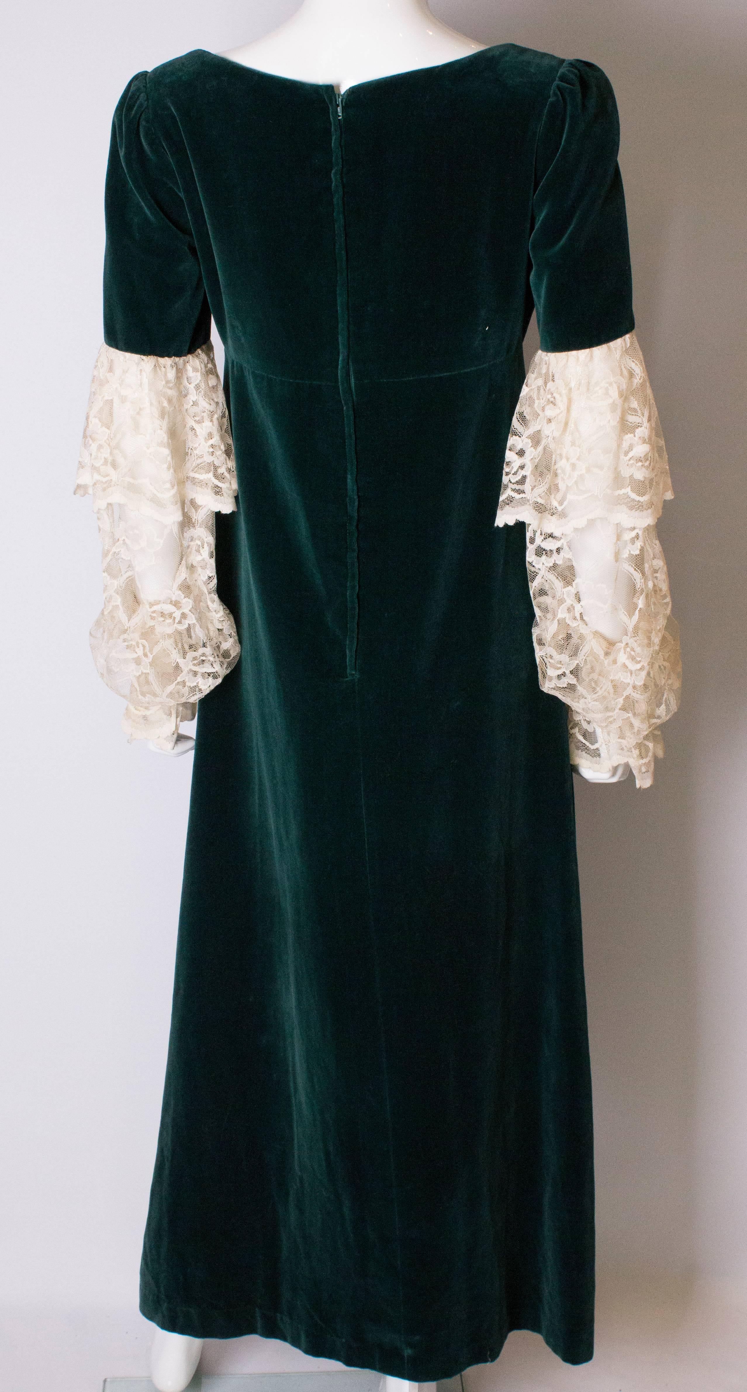 Robe vintage en velours vert quadruple en vente 4