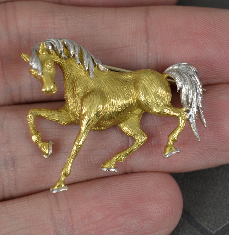 Vintage Quality 18 Carat Gold Horse Brooch In Excellent Condition In St Helens, GB