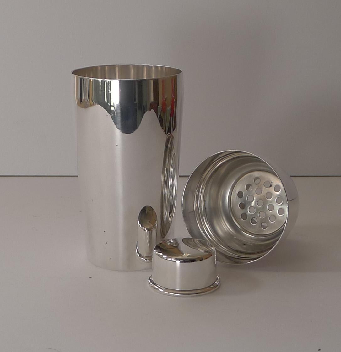 Mid-20th Century Vintage Quality Silver Plated Cocktail Shaker by Christofle, Paris, c.1935