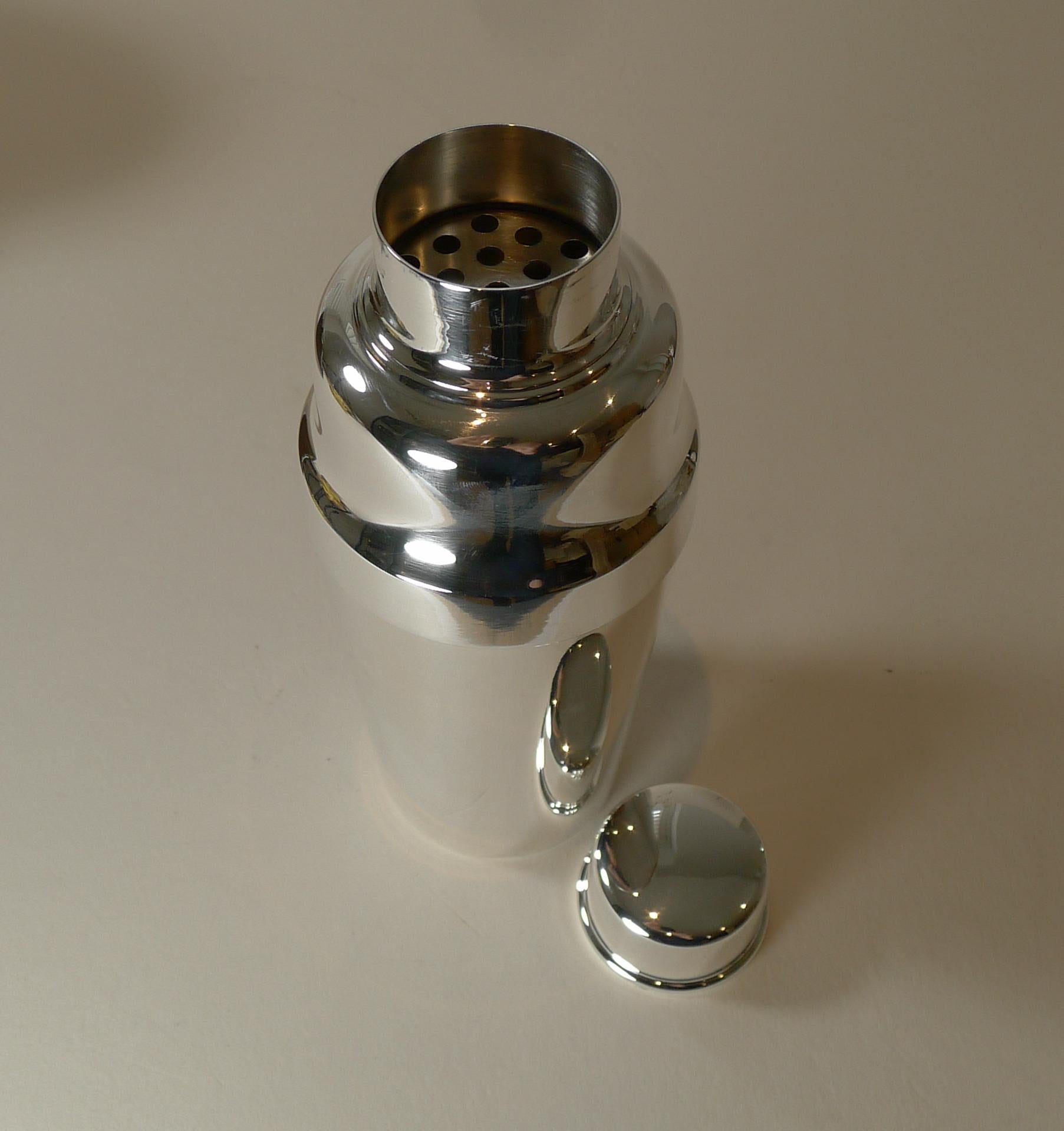 Metà XX secolo Shaker da cocktail di qualità vintage placcato in argento di Christofle, Parigi, 1935 ca. in vendita