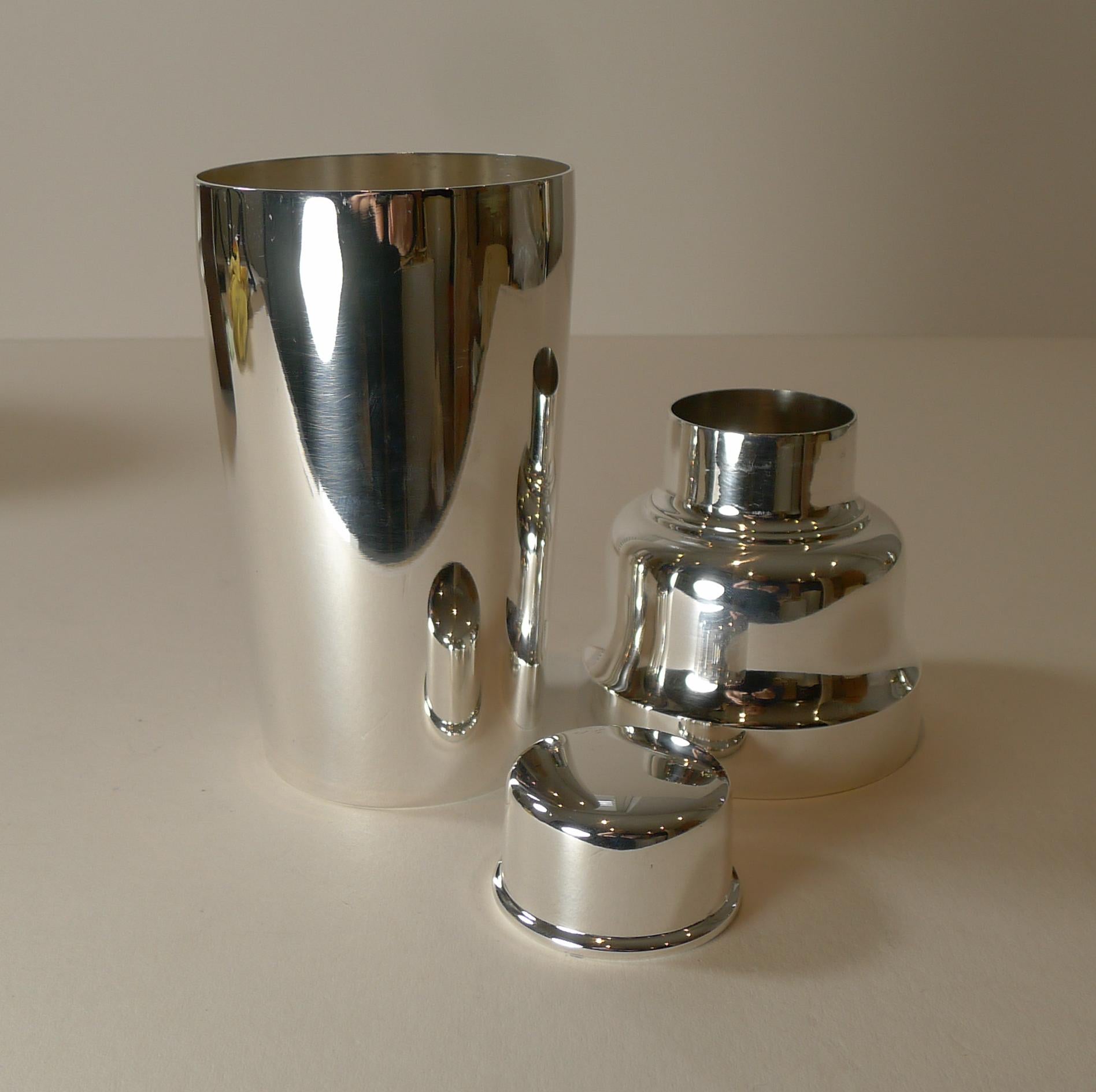 Mid-20th Century Vintage Quality Silver Plated Cocktail Shaker by Christofle, Paris, c.1935 For Sale