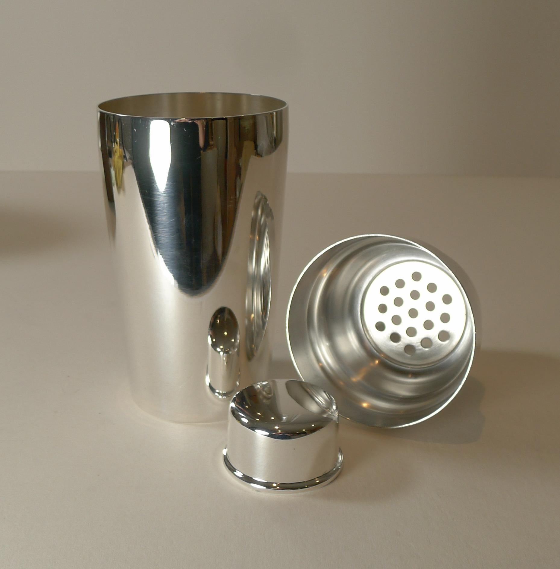 Vintage Quality Silver Plated Cocktail Shaker by Christofle, Paris, c.1935 For Sale 3