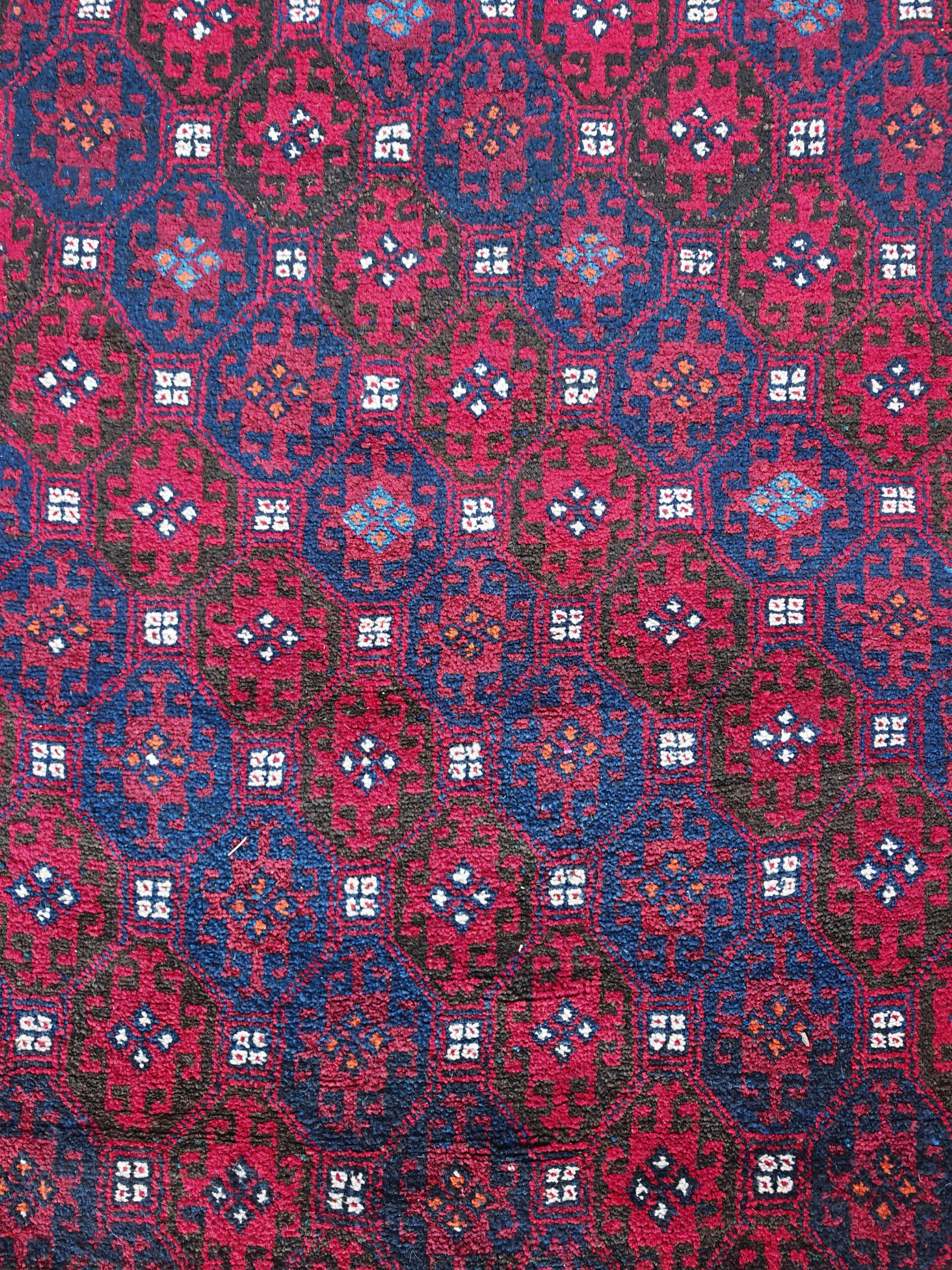 Vintage Quchan Rug hand-woven by Kurdish tribes, 1940s (Stammeskunst) im Angebot