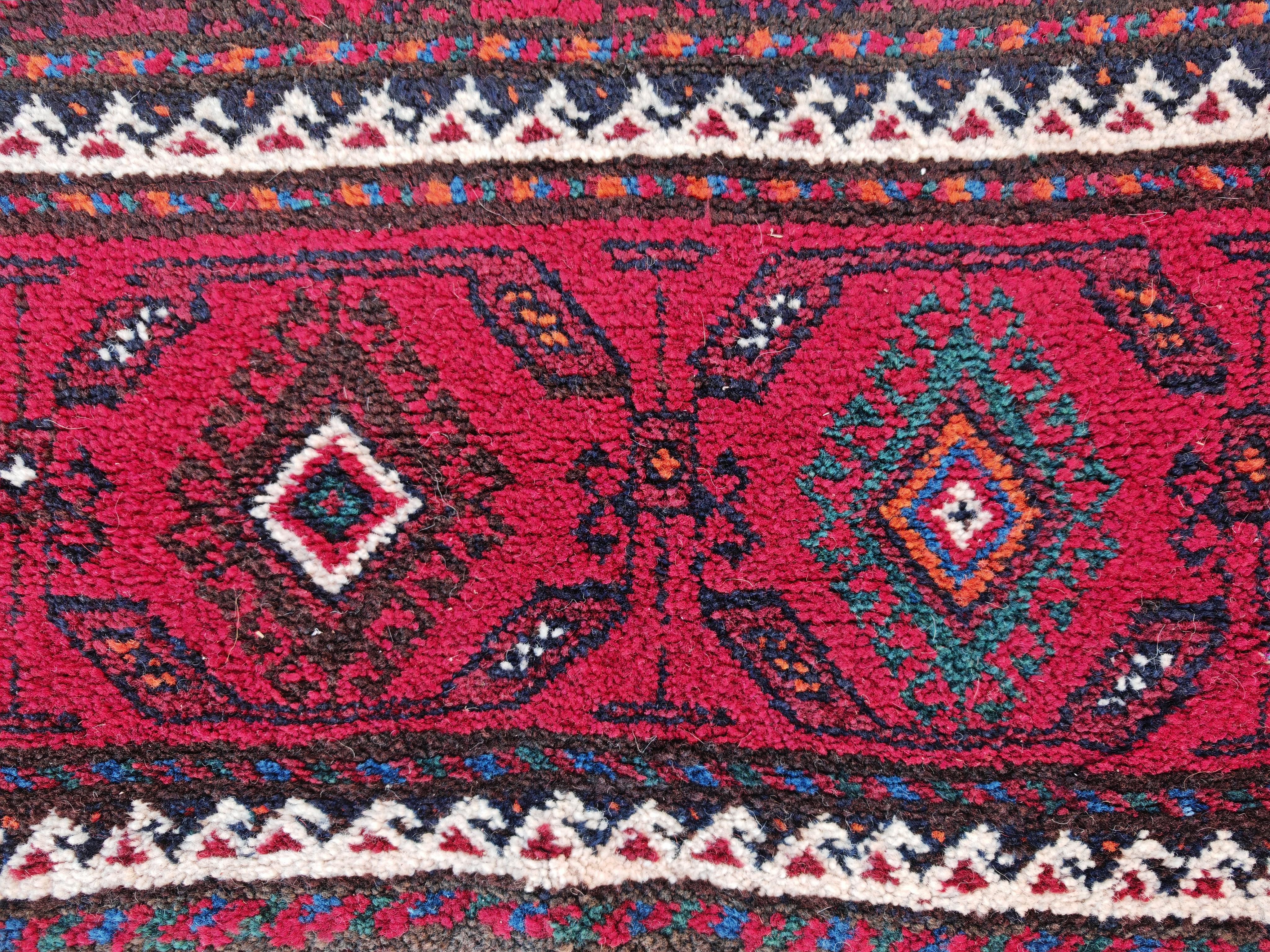 Vintage Quchan Rug hand-woven by Kurdish tribes, 1940s (Wolle) im Angebot