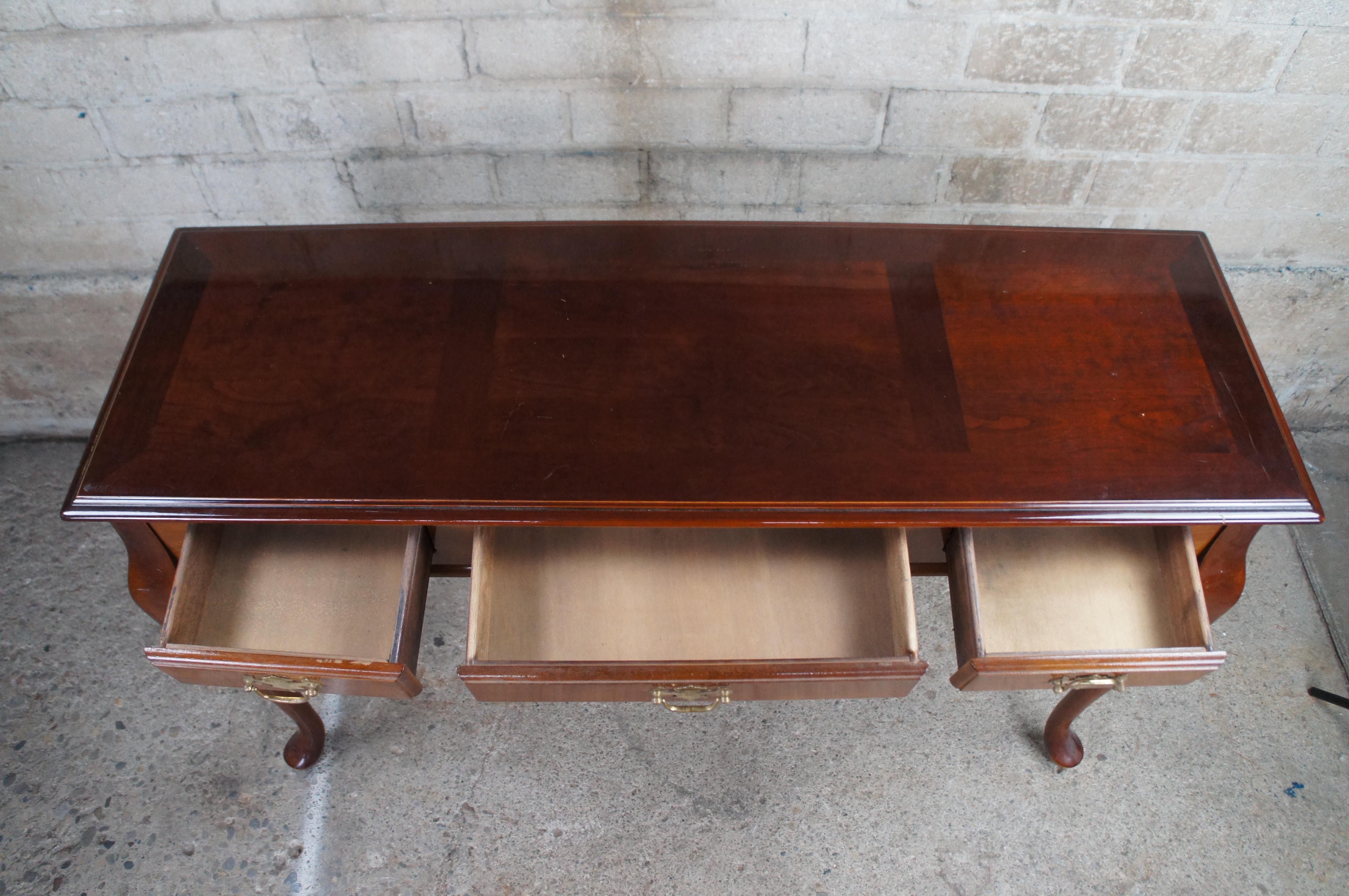 Vintage Queen Anne Cherry Rectangular Sideboard Buffet Sofa Console Table 48