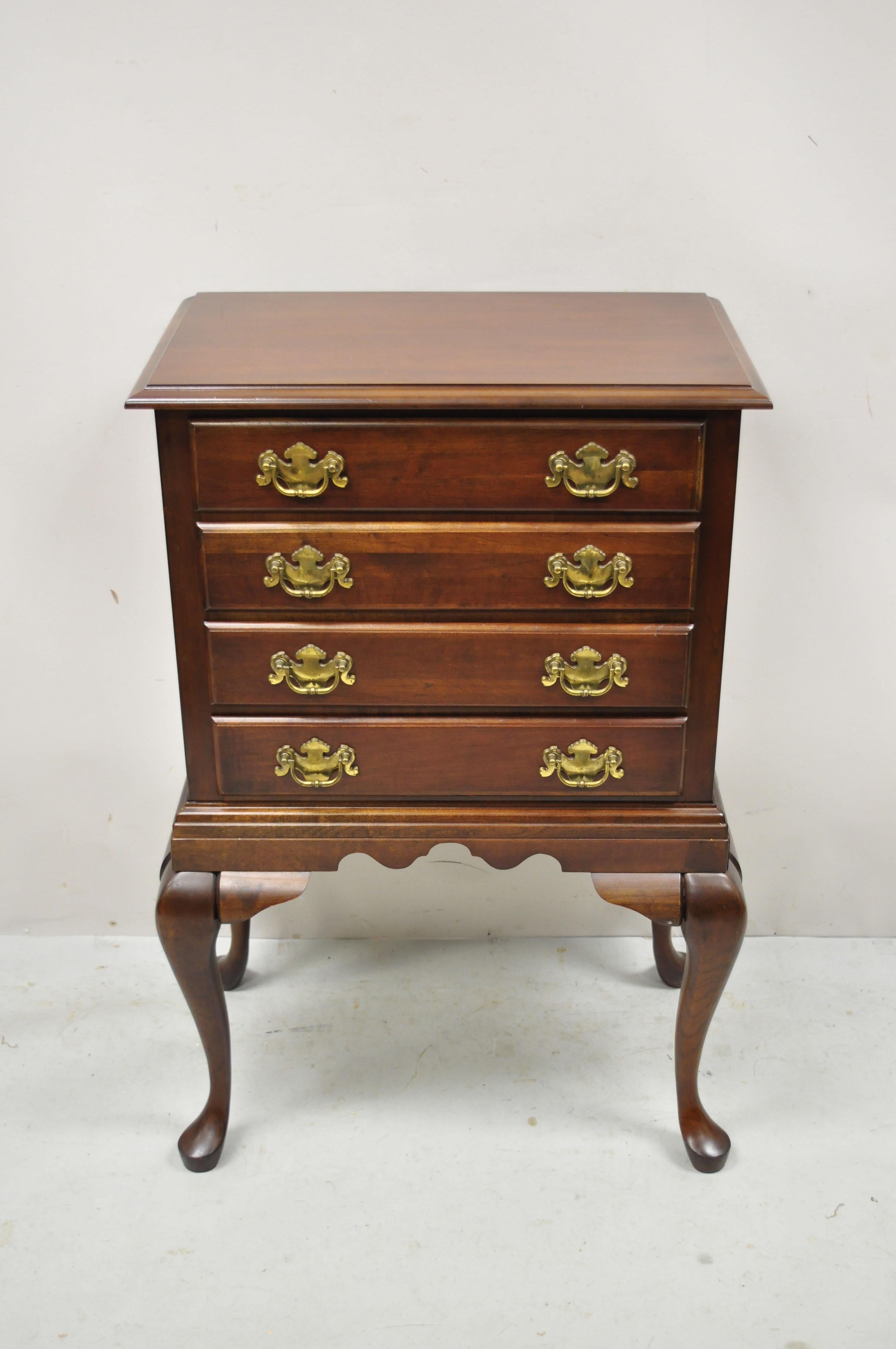 Vintage Queen Anne style cherry wood 4 drawer silverware flatware chest. Item features beautiful wood grain, 4 dovetailed drawers, solid brass hardware, quality American craftsmanship. Circa mid to late 20th century. Measurements: 37.5