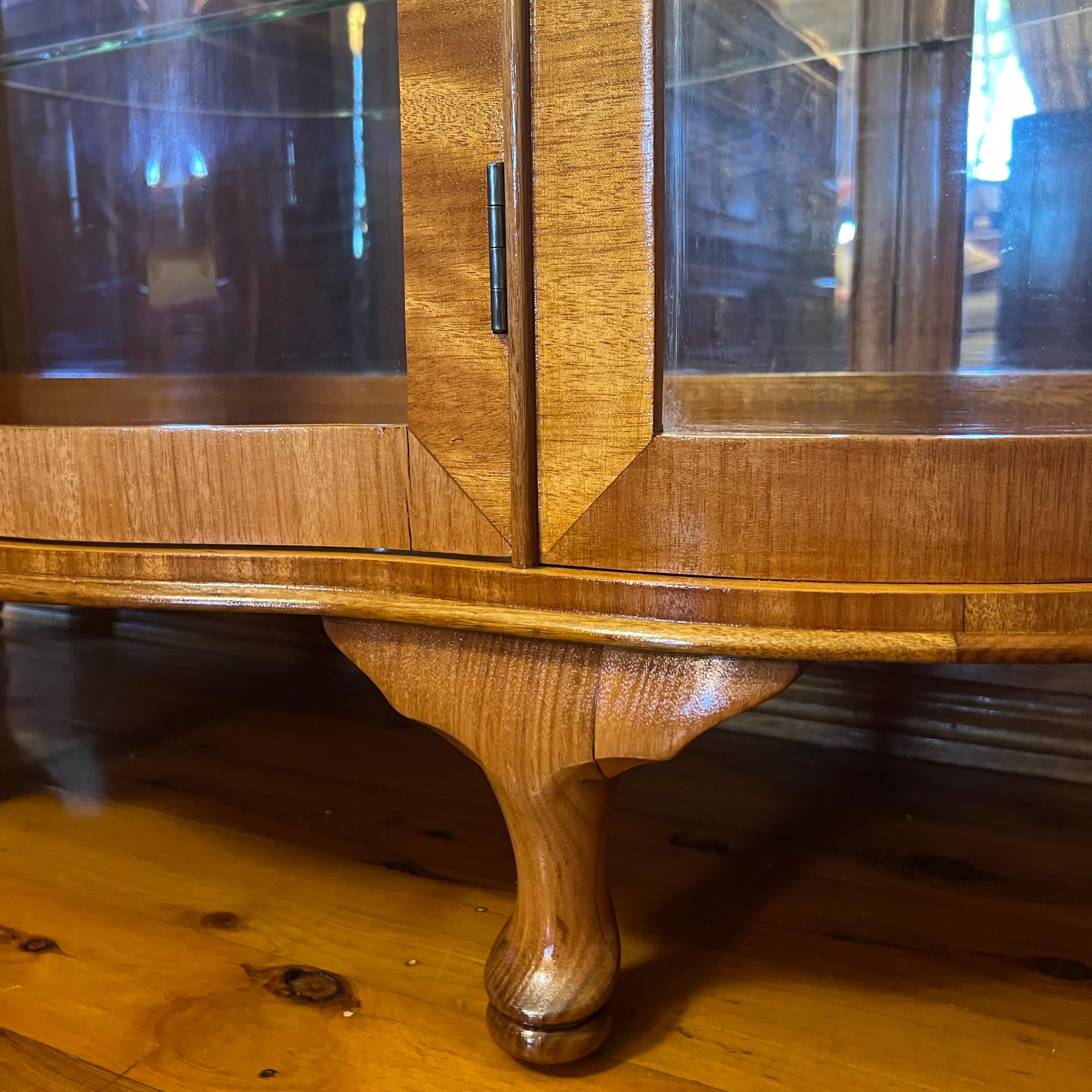 Vintage Queen Anne Stil Glas Vitrine 1